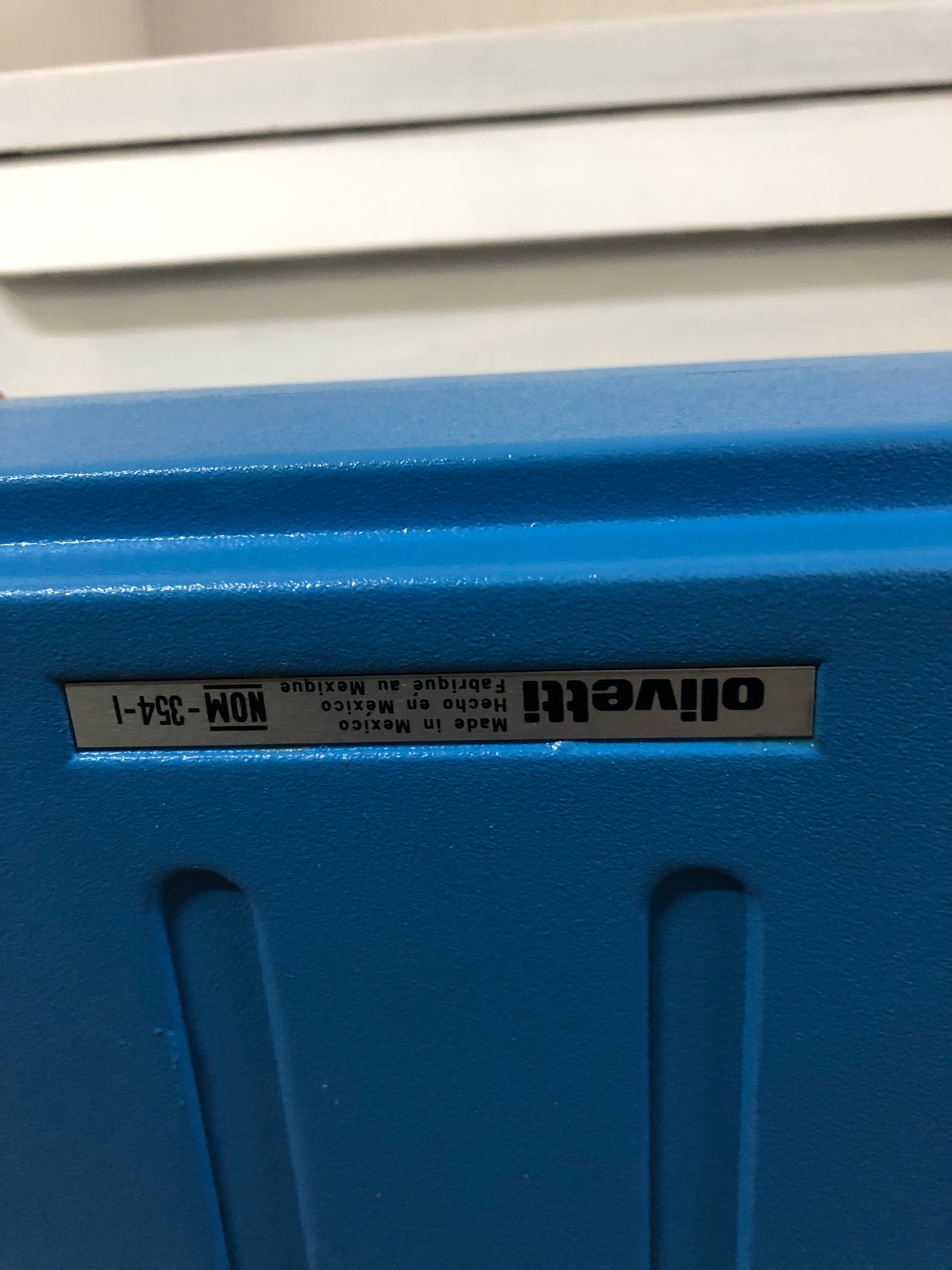 Macchina Da Scrivere Olivetti Lettera 35 Edizione Italia 90 Azzurri E Custodia