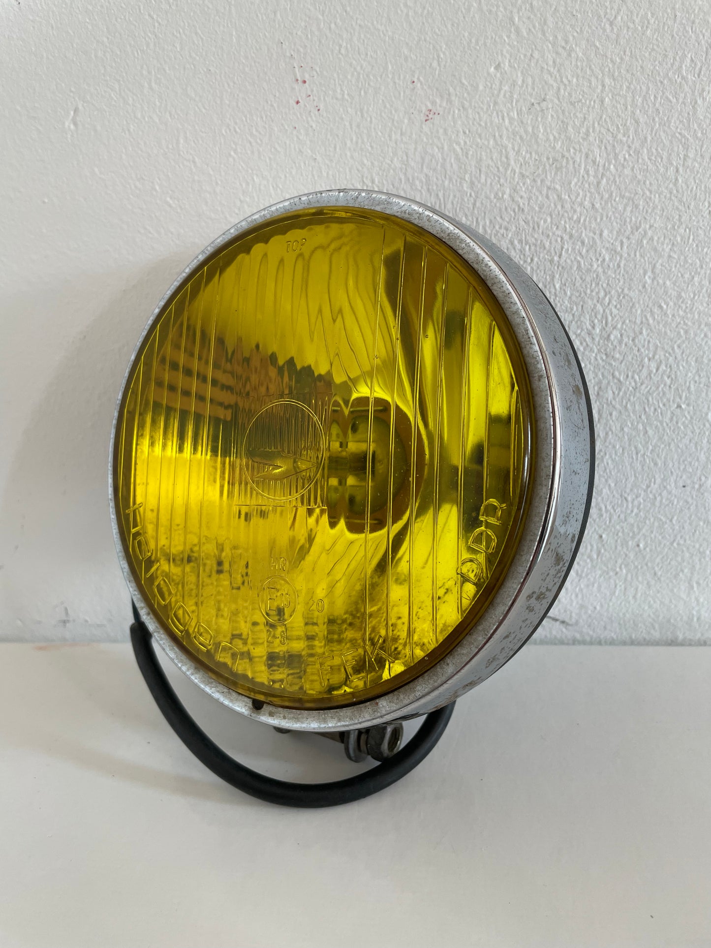 Fanale Faro Fendinebbia Anteriore Halogen Fek DDR E15 Auto Epoca Trabant Giallo