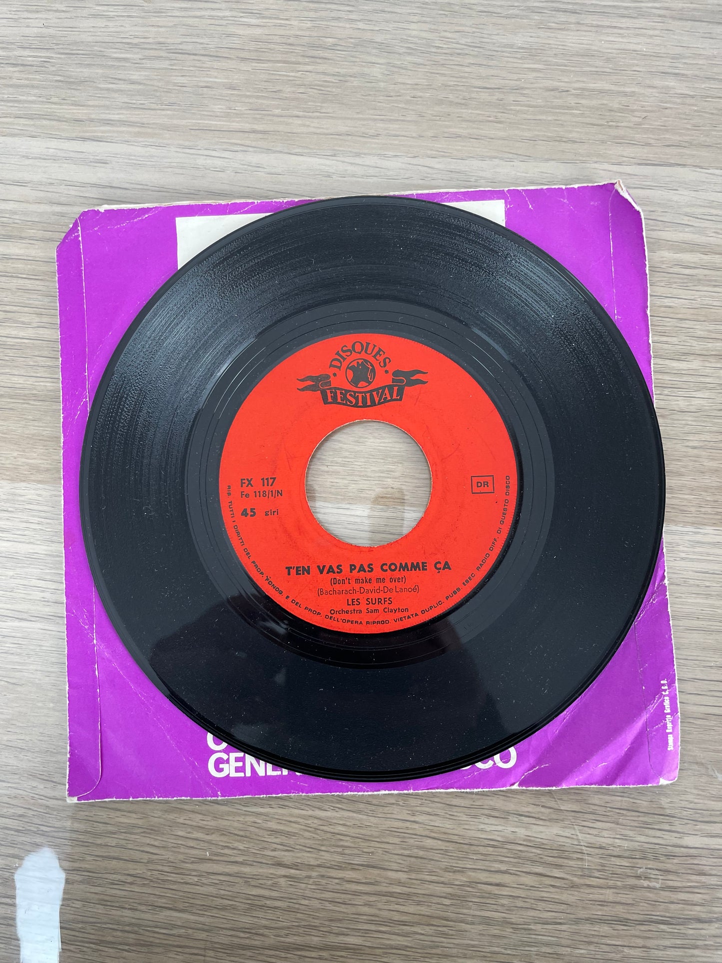 Disco 45 giri vinile Les Surfs E Adesso Te Ne Puoi Andare T'En Vas Pas Comme Ca 1964