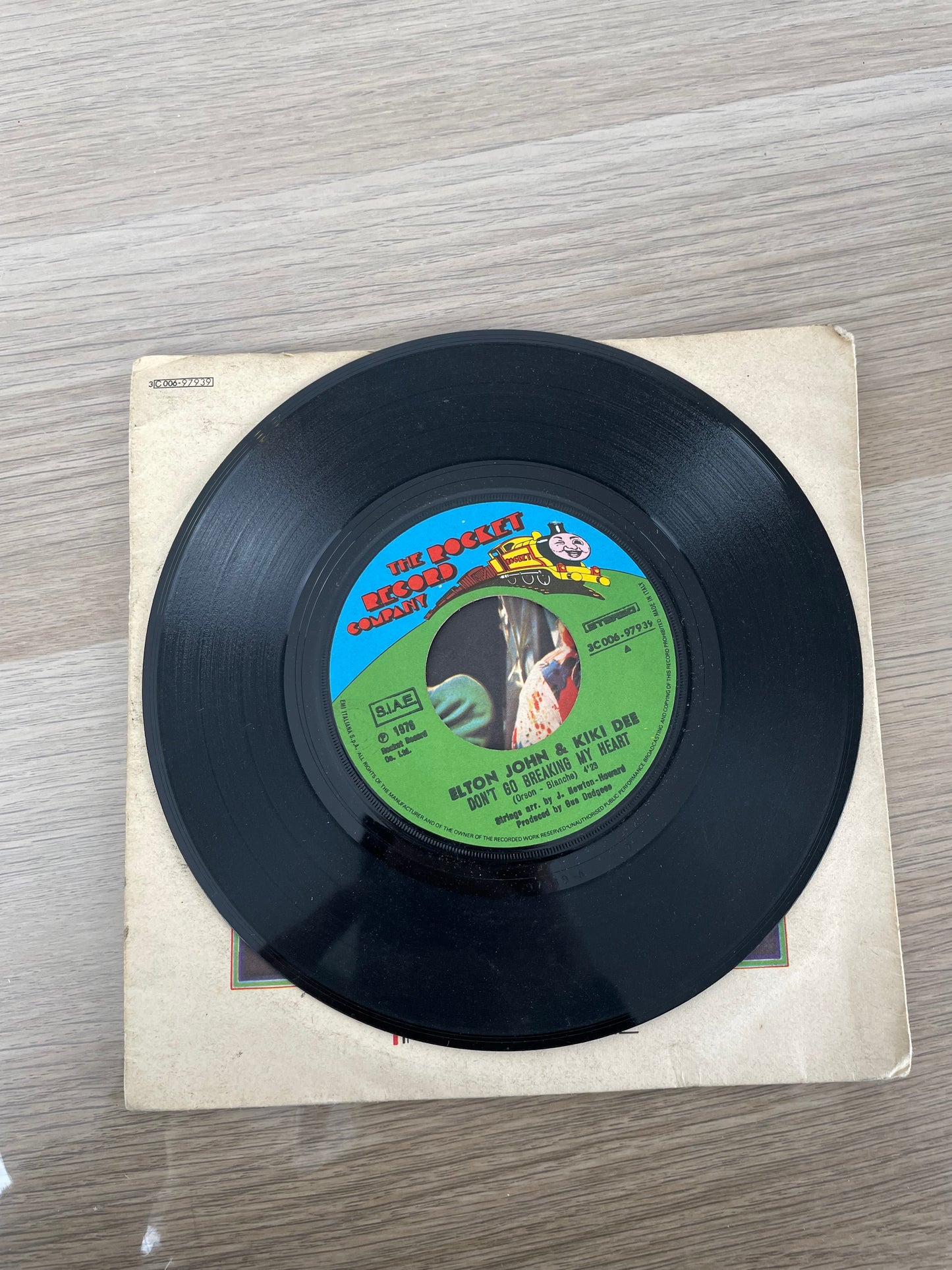 Disco 45 giri vinile Elton John e Kiki Dee Don't go breaking my heart Snow Queen 1976