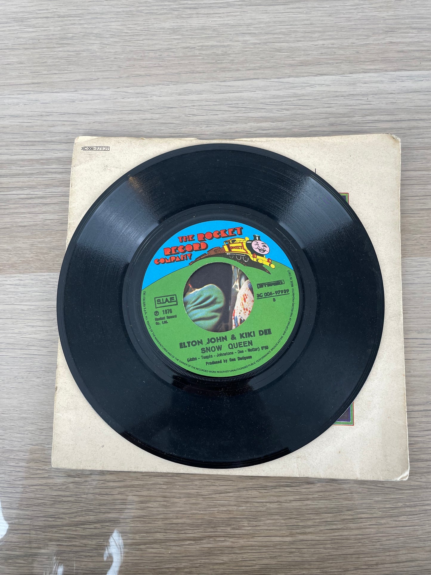 Disco 45 giri vinile Elton John e Kiki Dee Don't go breaking my heart Snow Queen 1976