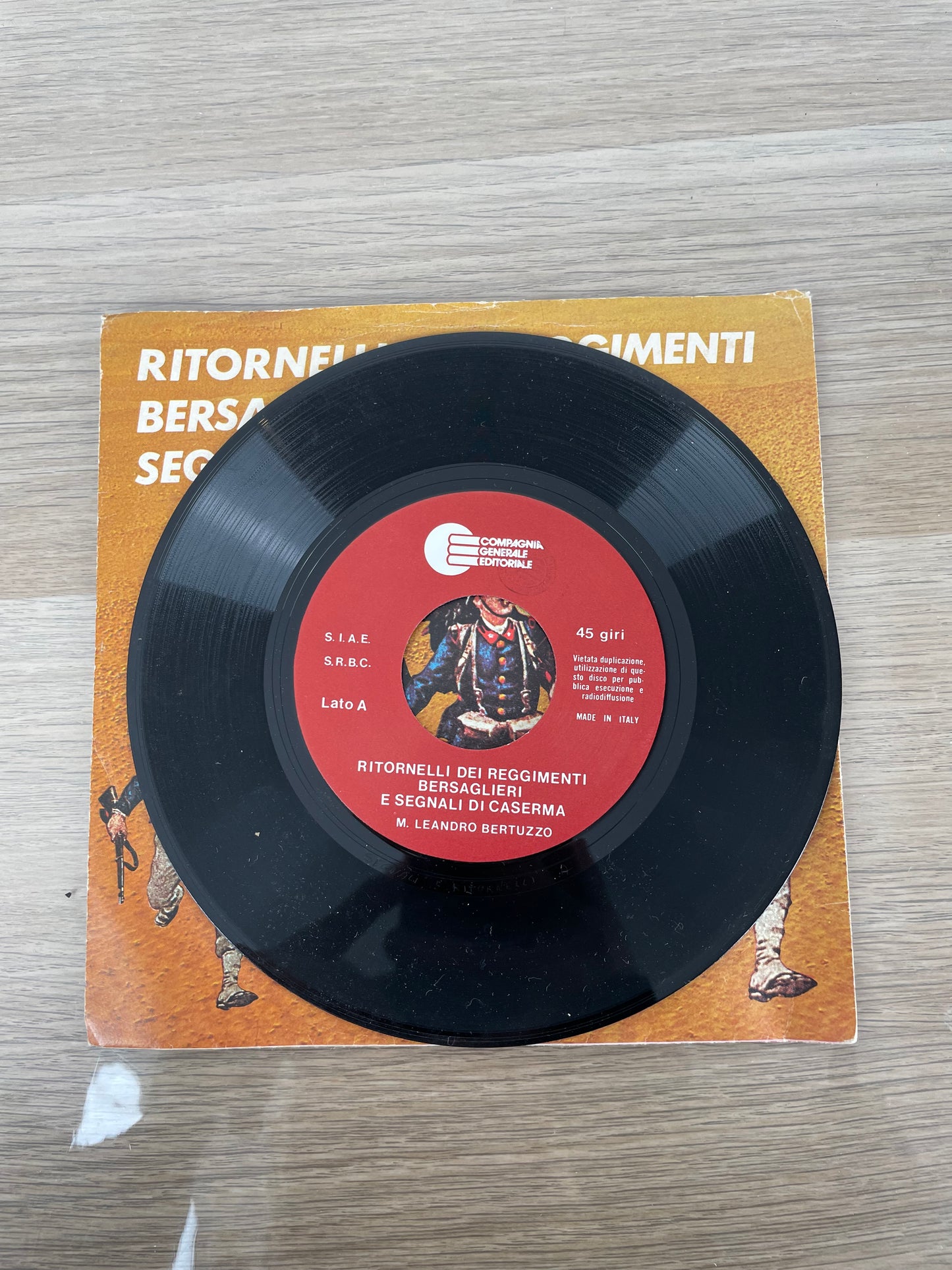 Disco 45 giri vinile Ritornelli dei Reggimenti Bersaglieri E Segnali Da Caserma 1960