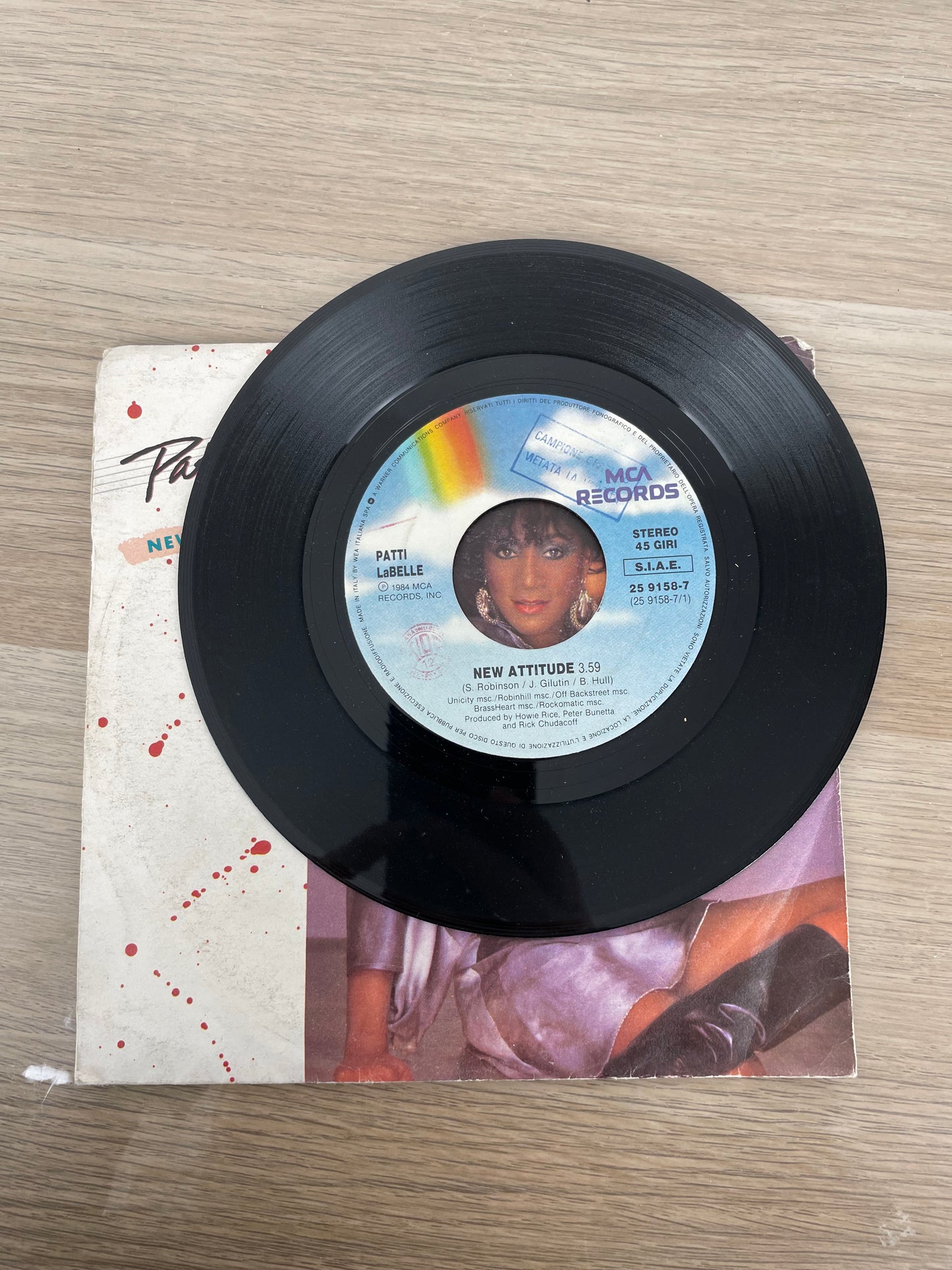 Disco 45 giri vinile Patti LaBelle New Attitude Shoot Out 1984