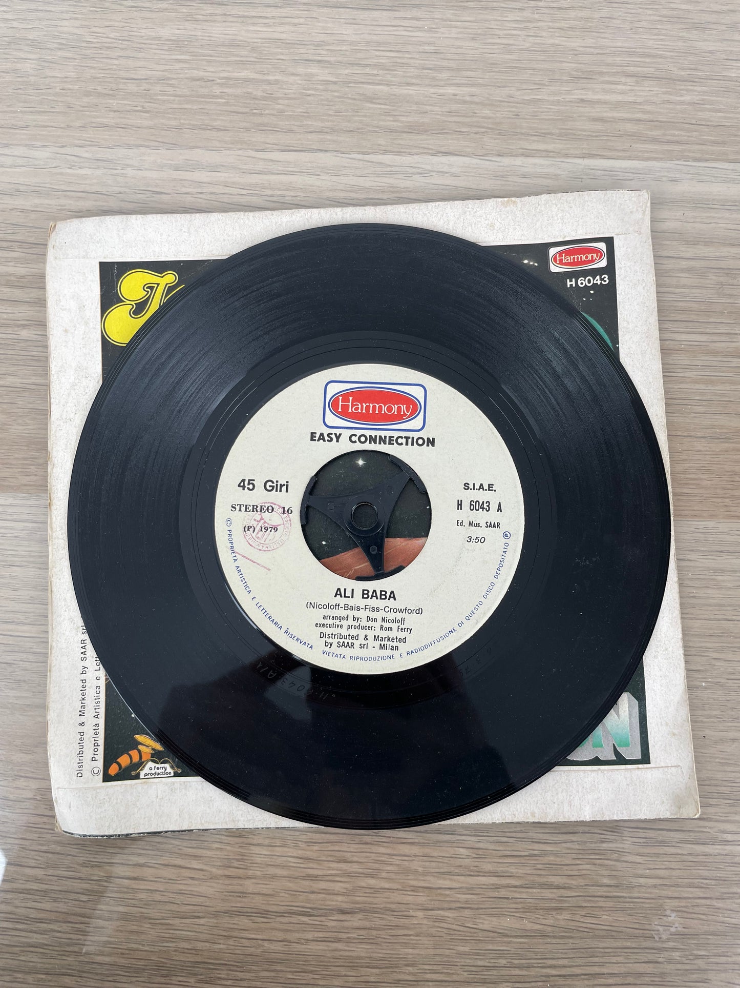 Disco 45 giri vinile Easy Connection It's Over Ali Baba 1981