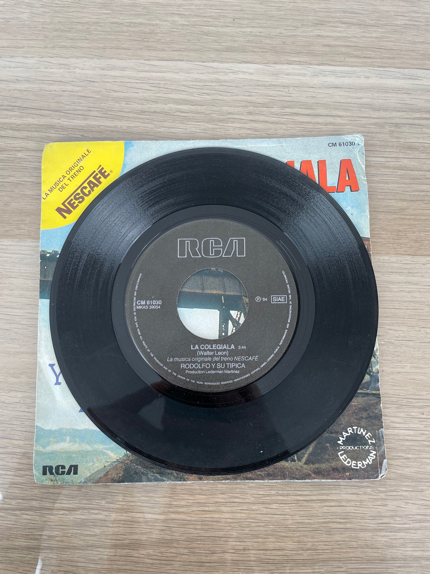 Disco 45 giri vinile La Colegiala Rodolfo Y Su Tipica La Subienda 1975