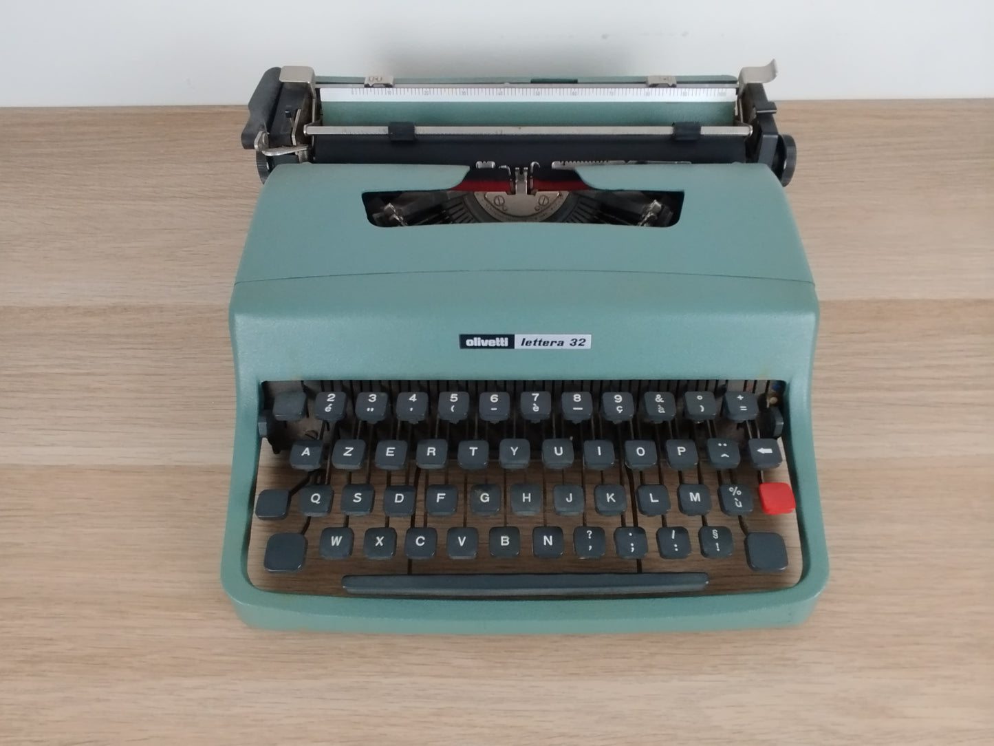 Macchina Da Scrivere Olivetti Lettera 32 Azzurra Vintage Epoca Anni 60 Design