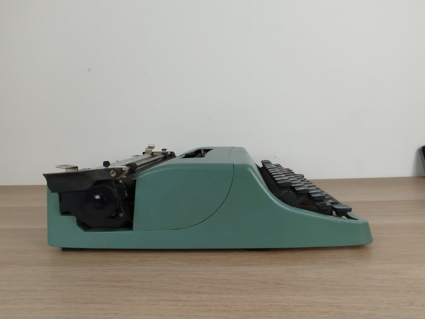 Macchina Da Scrivere Olivetti Lettera 32 Azzurra Vintage Epoca Anni 60 Design