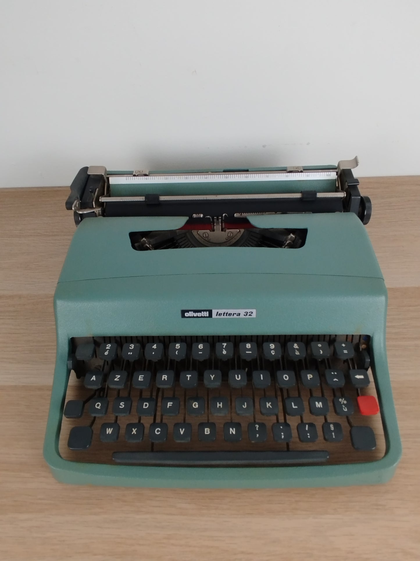 Macchina Da Scrivere Olivetti Lettera 32 Azzurra Vintage Epoca Anni 60 Design