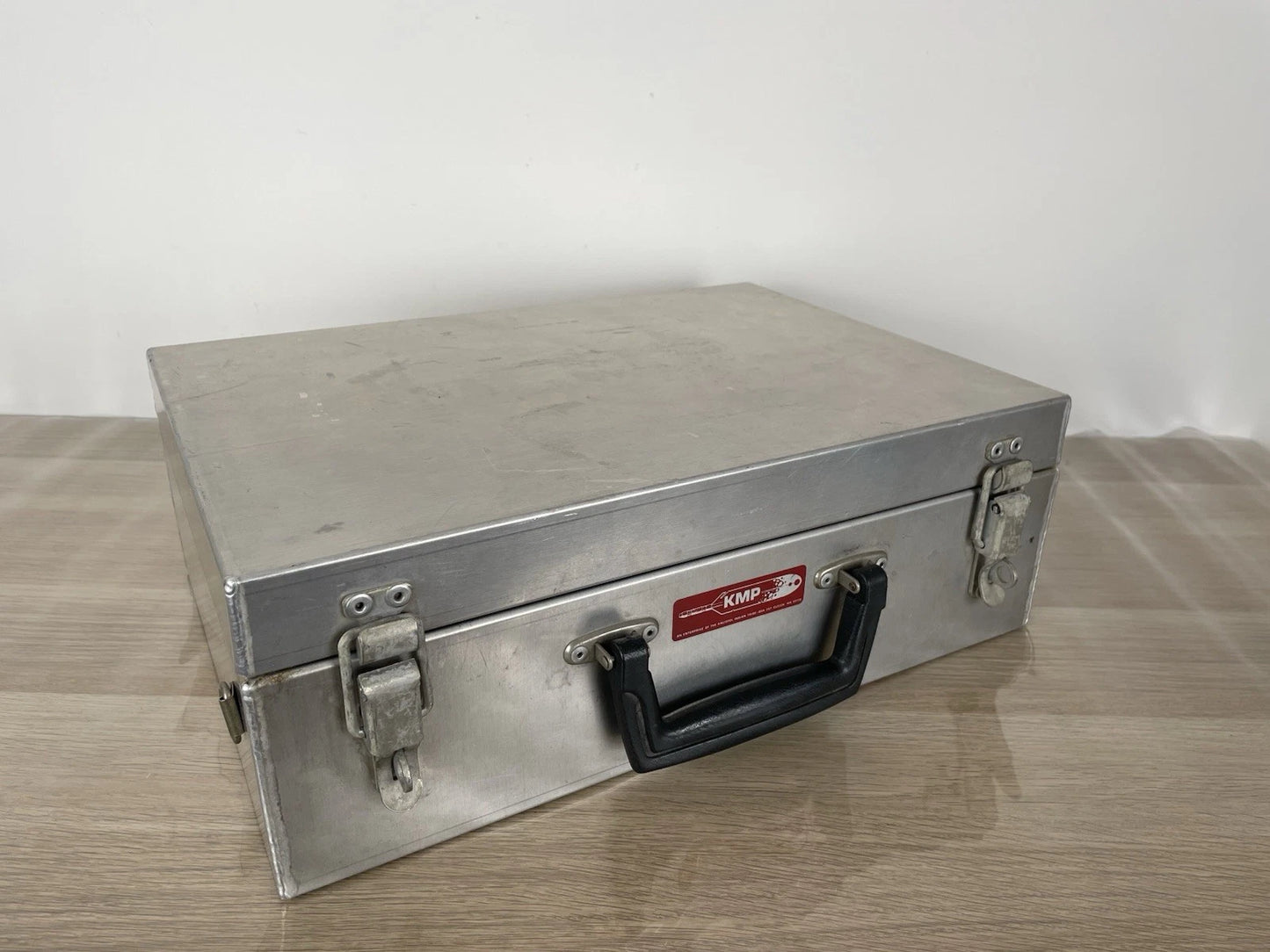 Valigia Tecnica KPM in Metallo Ermetica Vintage per Fotografia Strumenti Argento