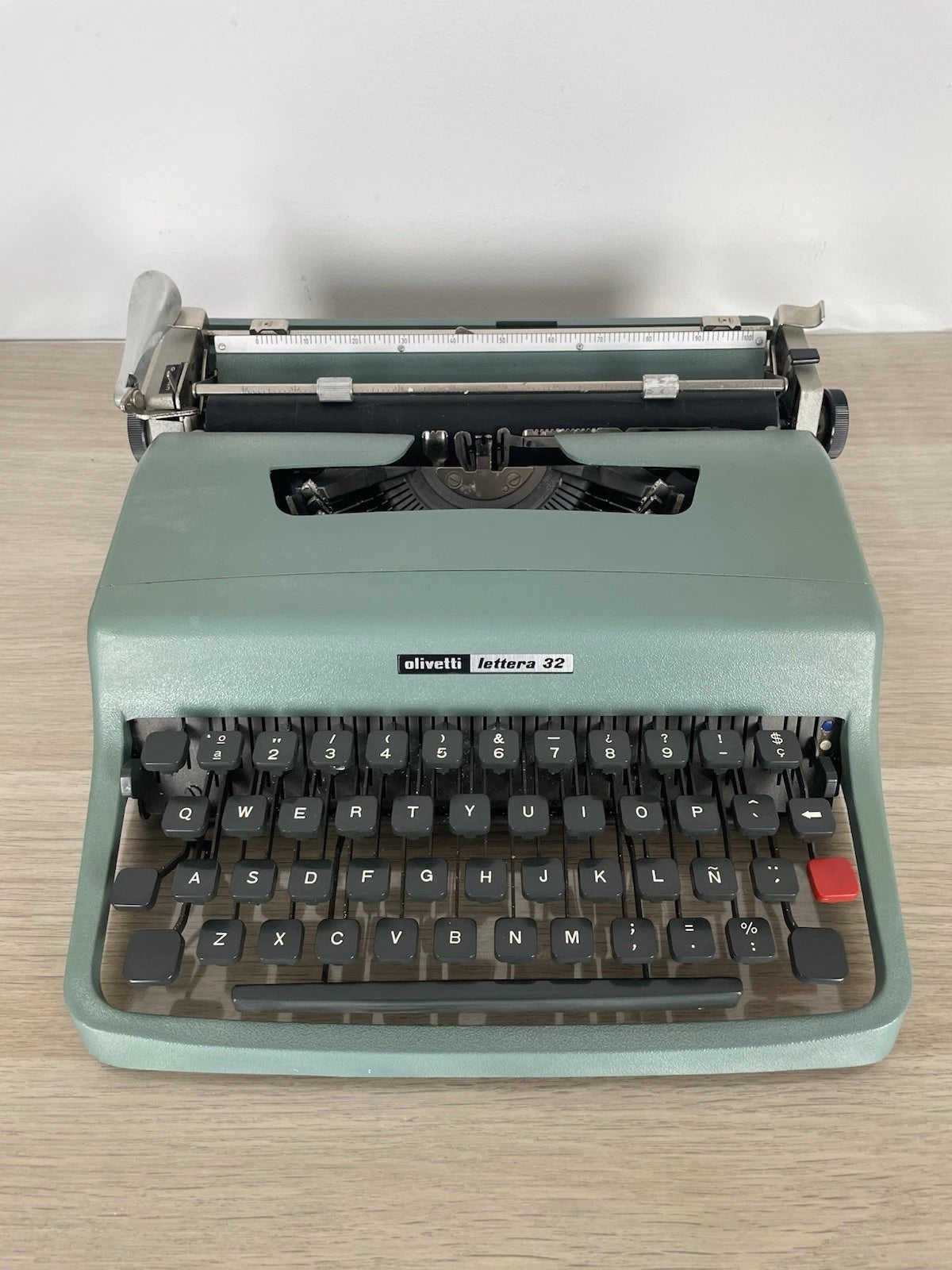 Macchina Da Scrivere Olivetti Lettera 32 Vintage Nizzoli Anni 60+Custodia
