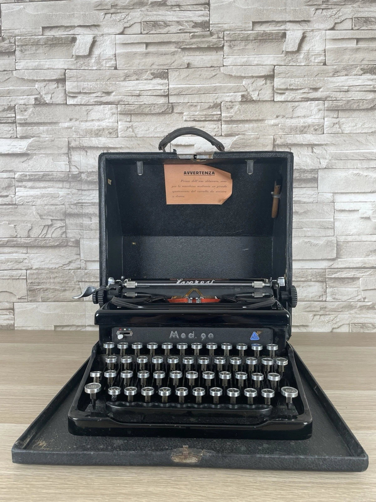 Macchina Per Scrivere Everest Mod.90 Milano Vintage Epoca Anni 40/50 Nera