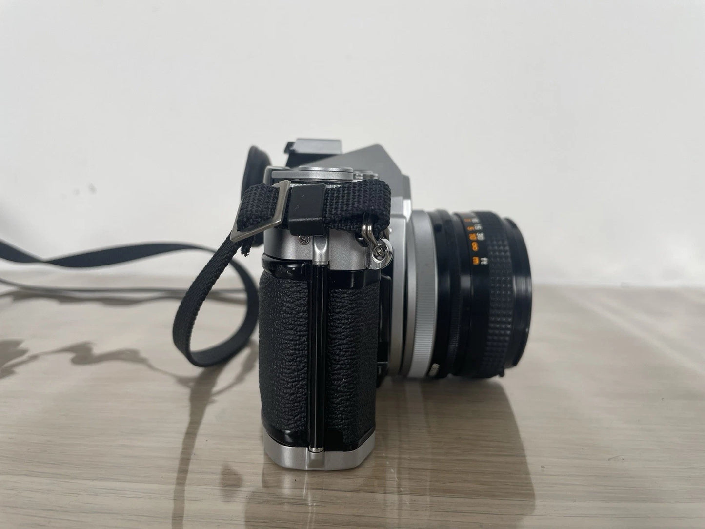 Fotocamera Canon AE-1 35mm SLR Film Camera Obiettivo 50mm Custodia +Battery Pack