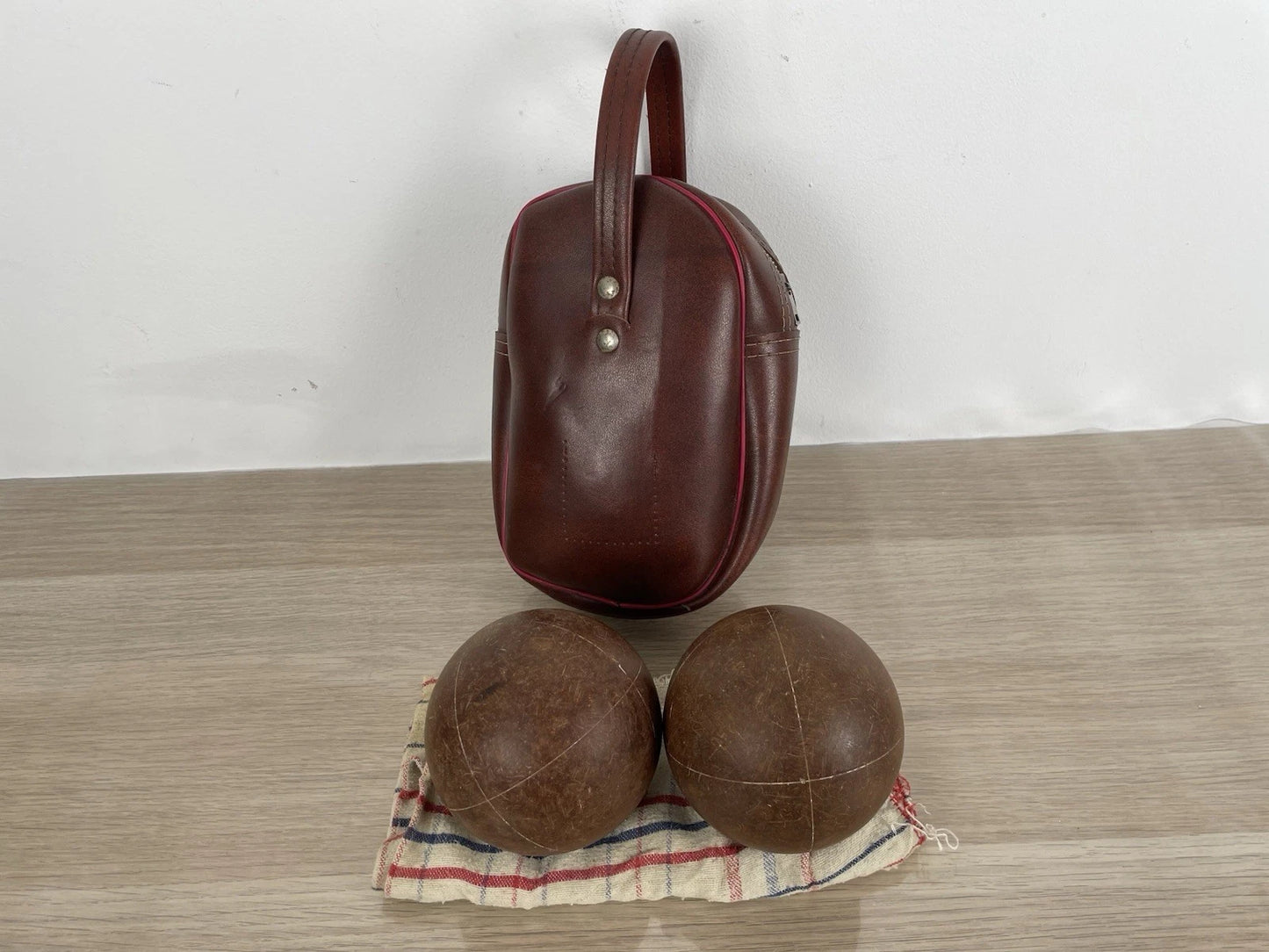 Set 2 Bocce Da Gioco Professionali Vintage Con Custodia Marrone In Pelle E Pezza