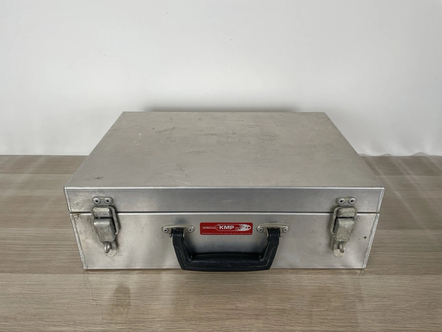 Valigia Tecnica KPM in Metallo Ermetica Vintage per Fotografia Strumenti Argento