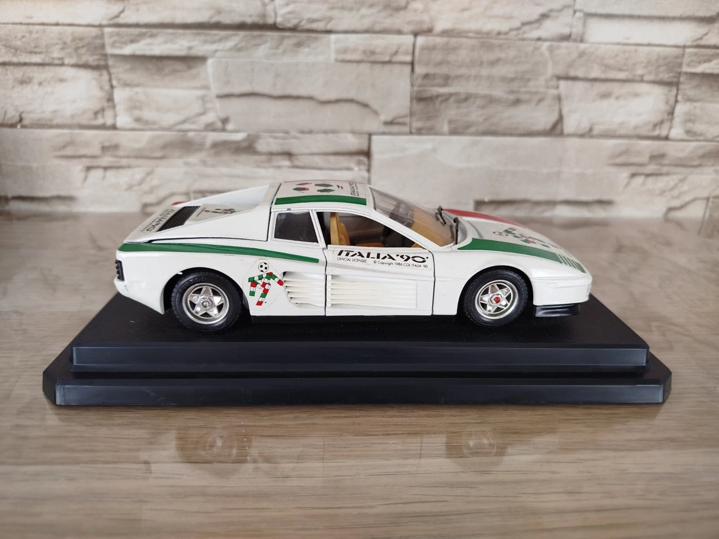 Modellino Automobile Burago Ferrari Testa Rossa 1984 Mondiali Italia 90 Cod 1504