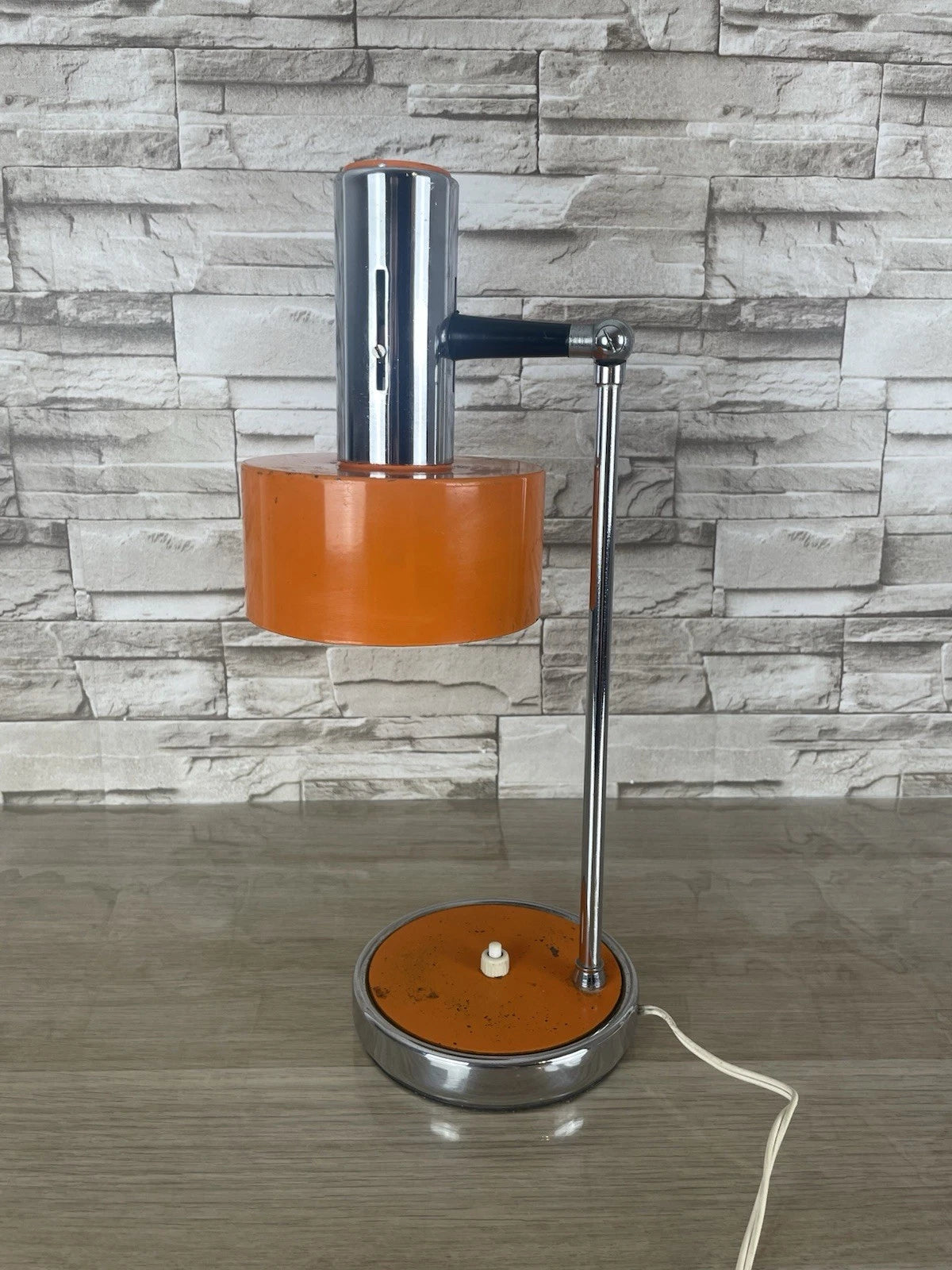 Lampada Da Tavolo Mid Century Vintage Anni 70 Arancione E Cromato Snodabile