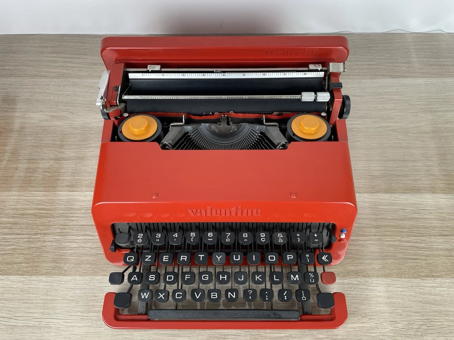 Macchina Per Scrivere Olivetti Valentine Ettore Sottsass Anni 70 MoMa NYC Rosso