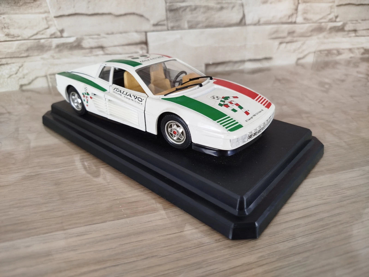 Modellino Automobile Burago Ferrari Testa Rossa 1984 Mondiali Italia 90 Cod 1504