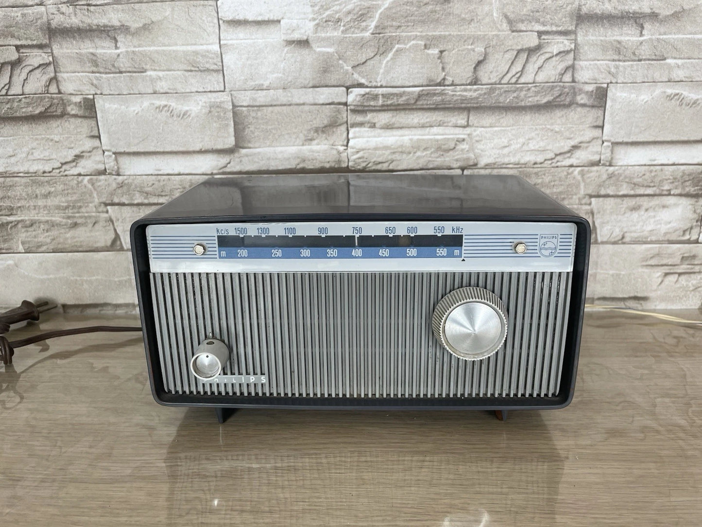 Radio Philips 050 BU Plastica Nera OM Epoca Anni 60 A Valvole Italiana Rara