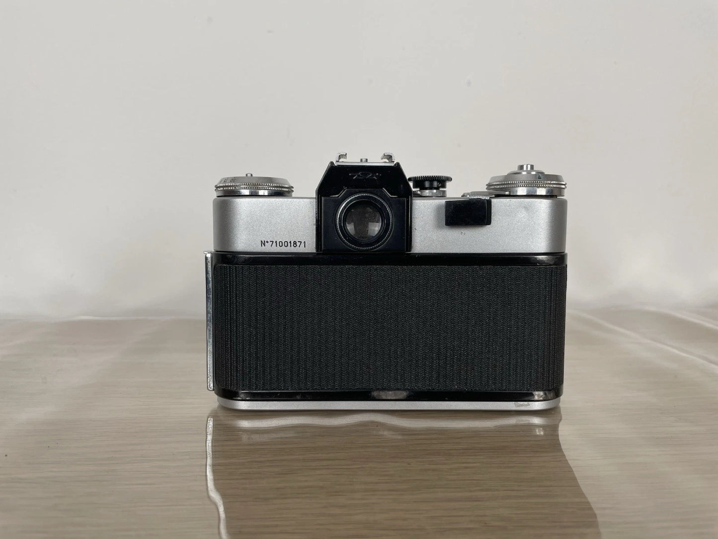 Fotocamera Analogica Zenit E Reflex 35mm URSS Anni 70 Nera Argento Con Custodia