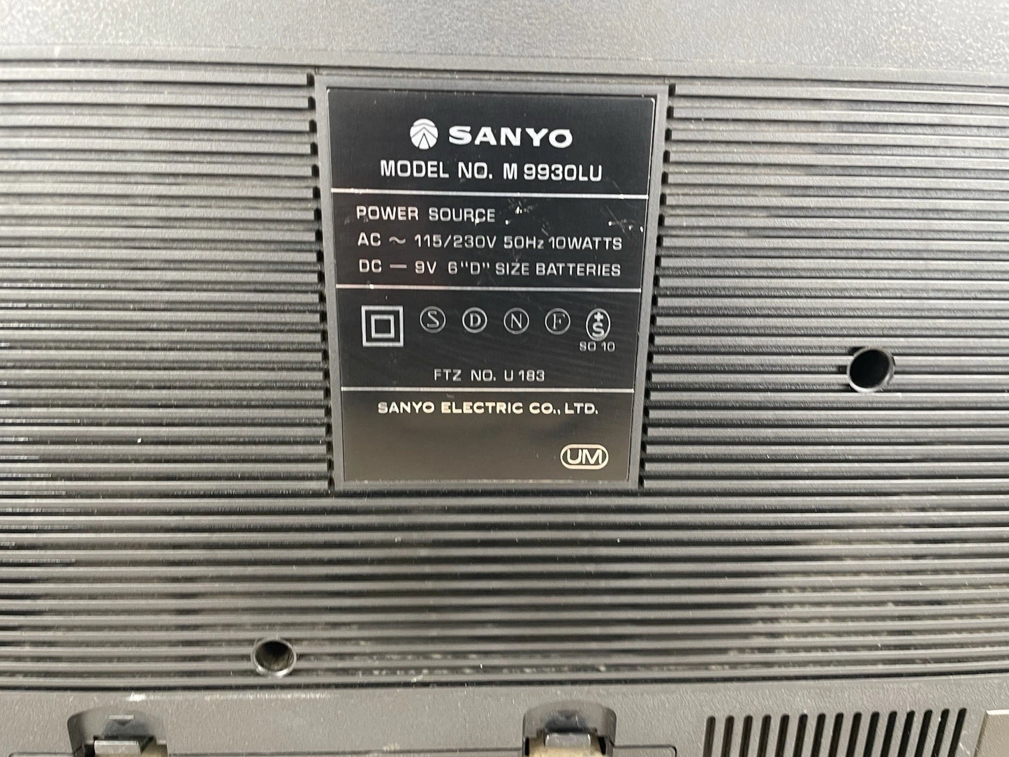 Boombox Sanyo M9930LU Ghettoblaster Radio AM FM Vintage Epoca Anni 70 Grigio