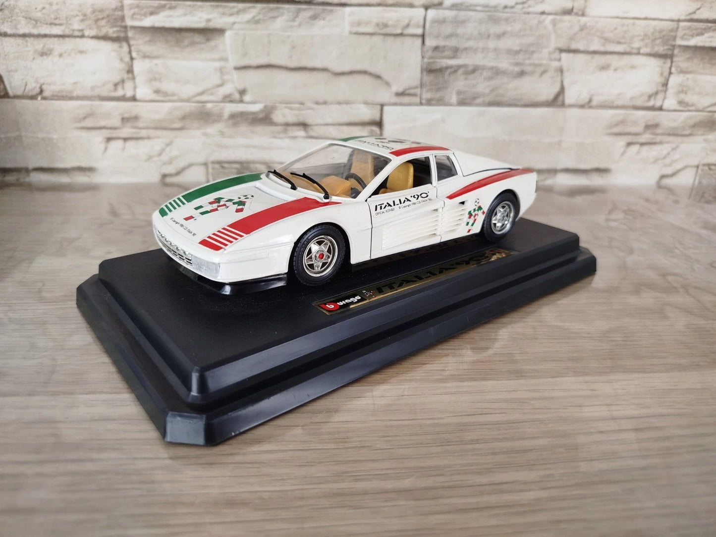 Modellino Automobile Burago Ferrari Testa Rossa 1984 Mondiali Italia 90 Cod 1504