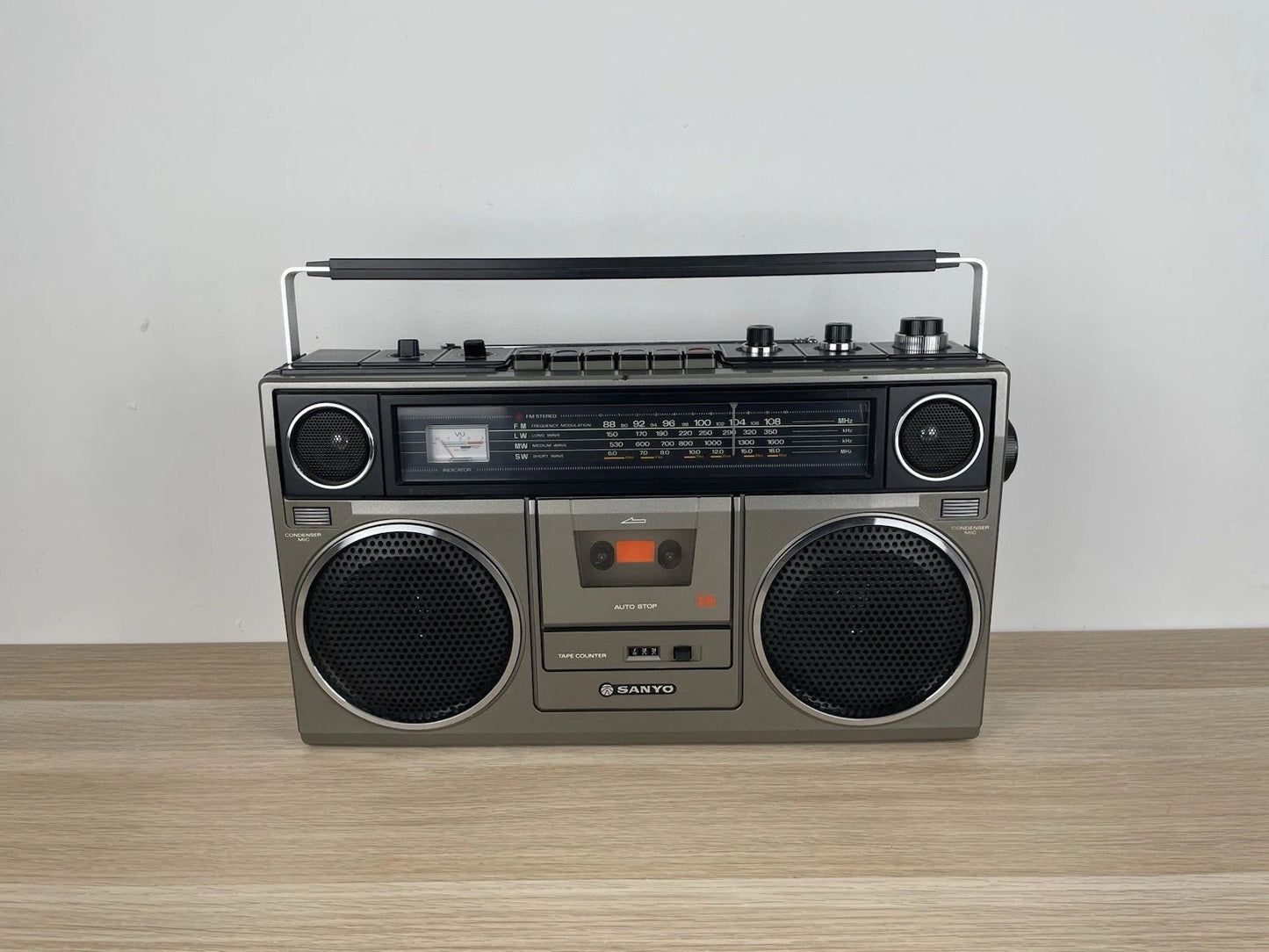 Boombox Sanyo M9930LU Ghettoblaster Radio AM FM Vintage Epoca Anni 70 Grigio