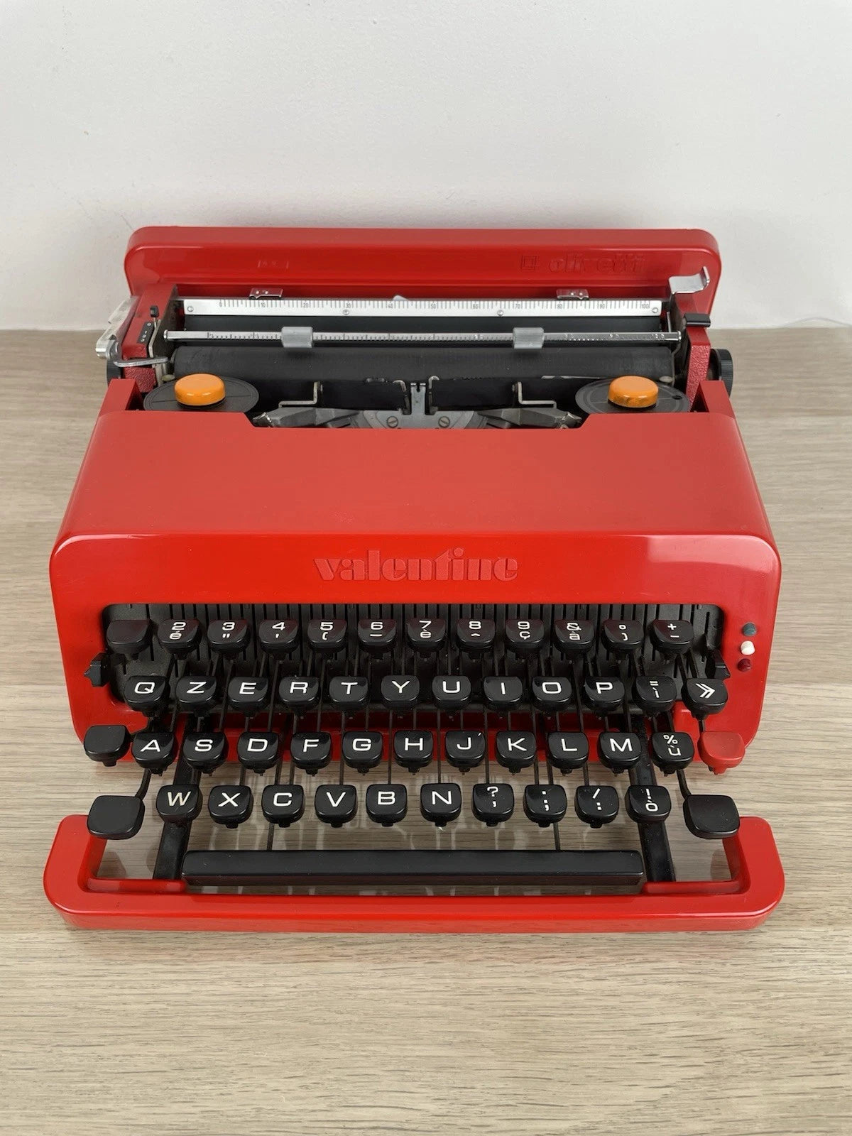 Olivetti Valentine Macchina Per Scrivere Rossa Ettore Sottsass Anni 70 MoMa NYC