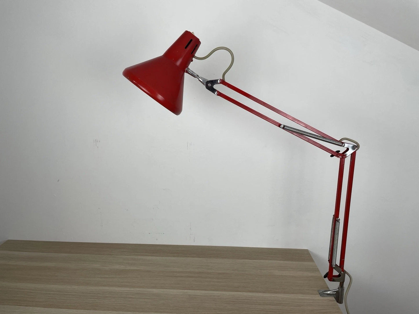 Lampada Snodabile Seminara Industriale Ministeriale Vintage Con Morsetto Rosso