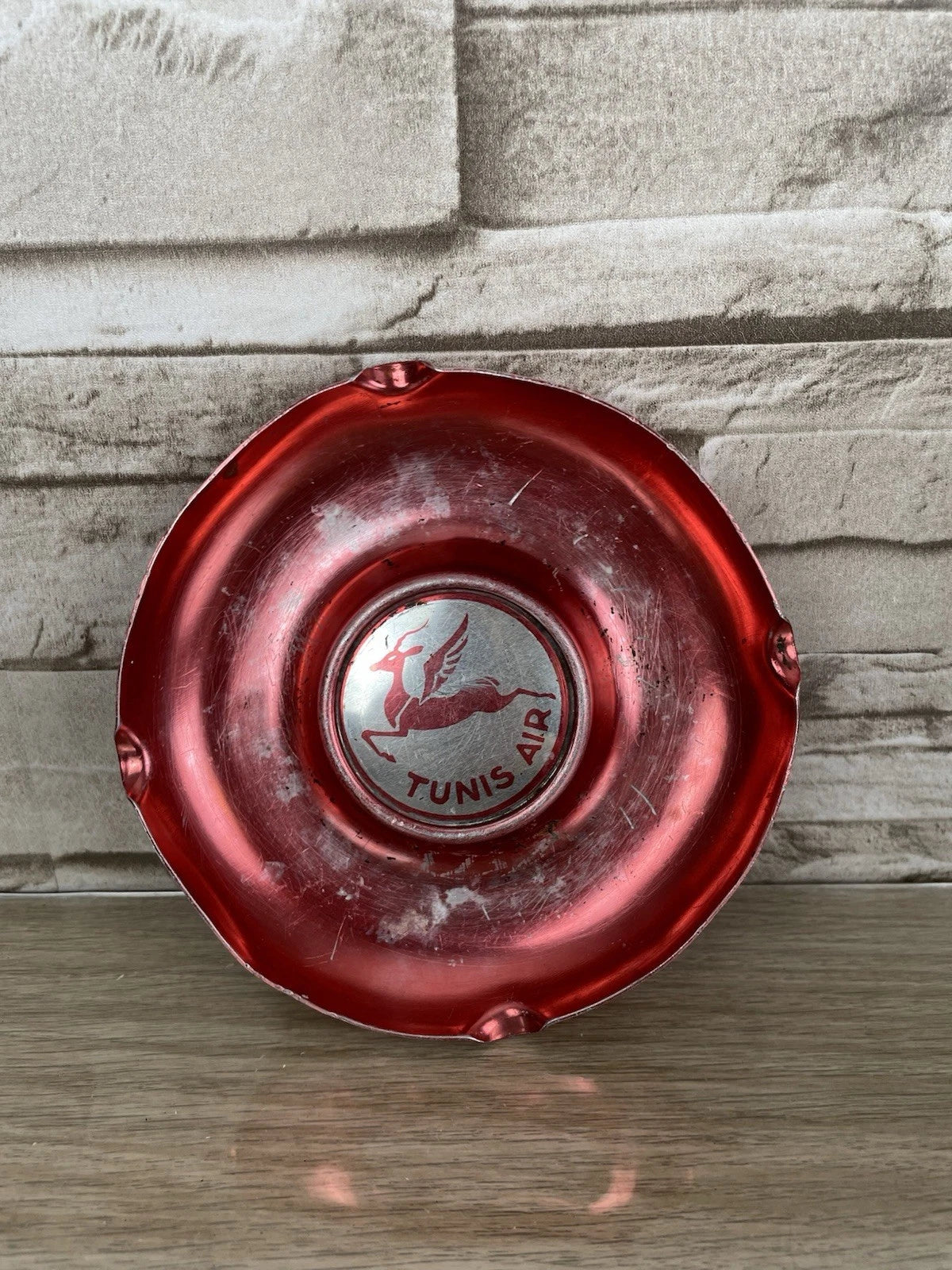 Posacenere Portacenere Tunis Air Rosso Gadget Promozionale In Metallo Vintage