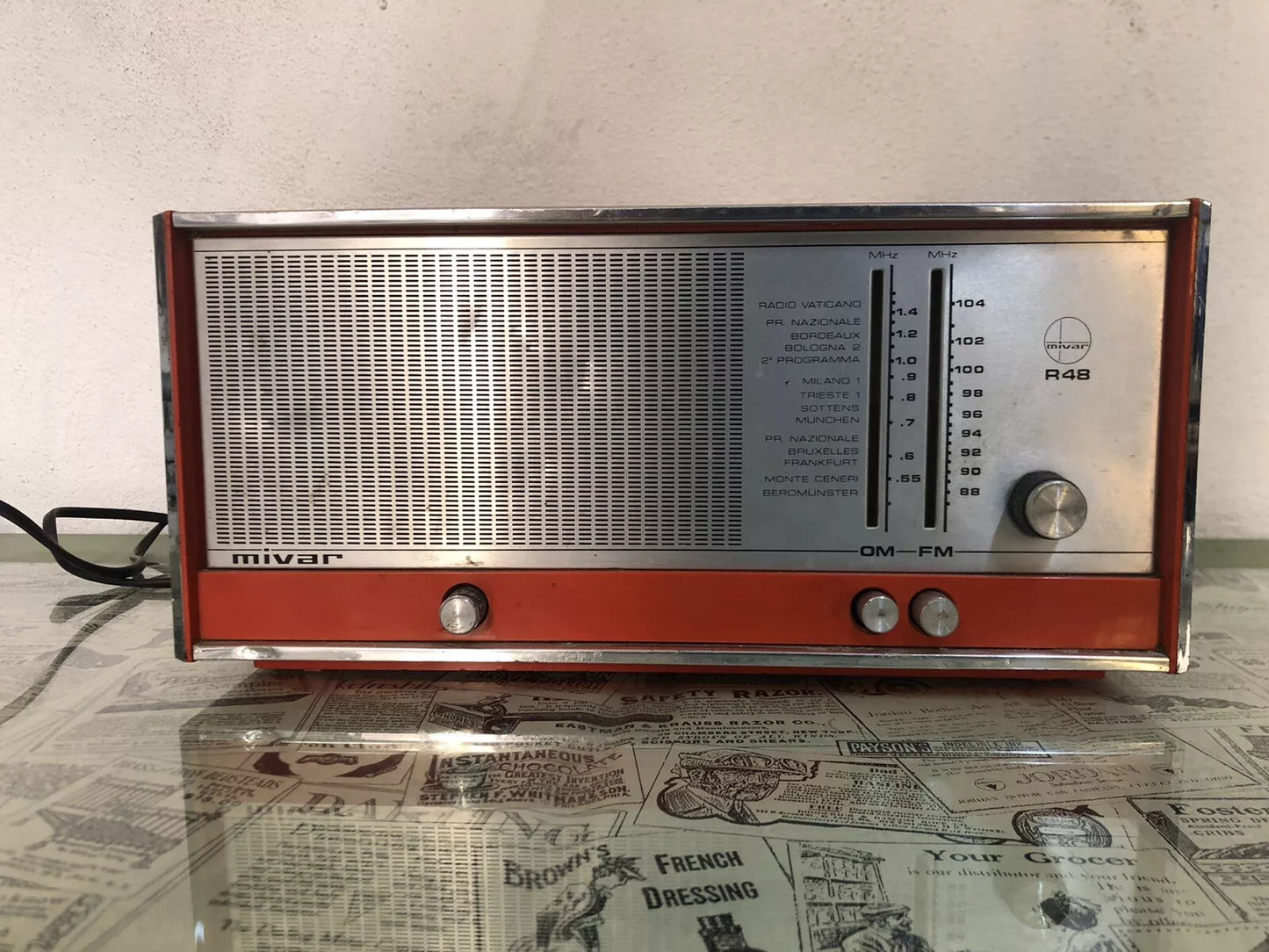 Antica Radio Mivar Milano R48 Vintage Epoca Anni 70 OM FM Arancione