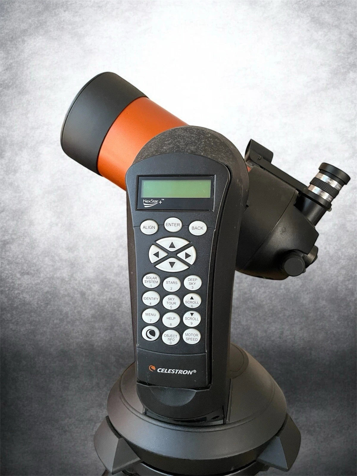 Telescopio Celestron NexStar 4Se USA Luna Stelle Pianeti Arancione E Treppiede