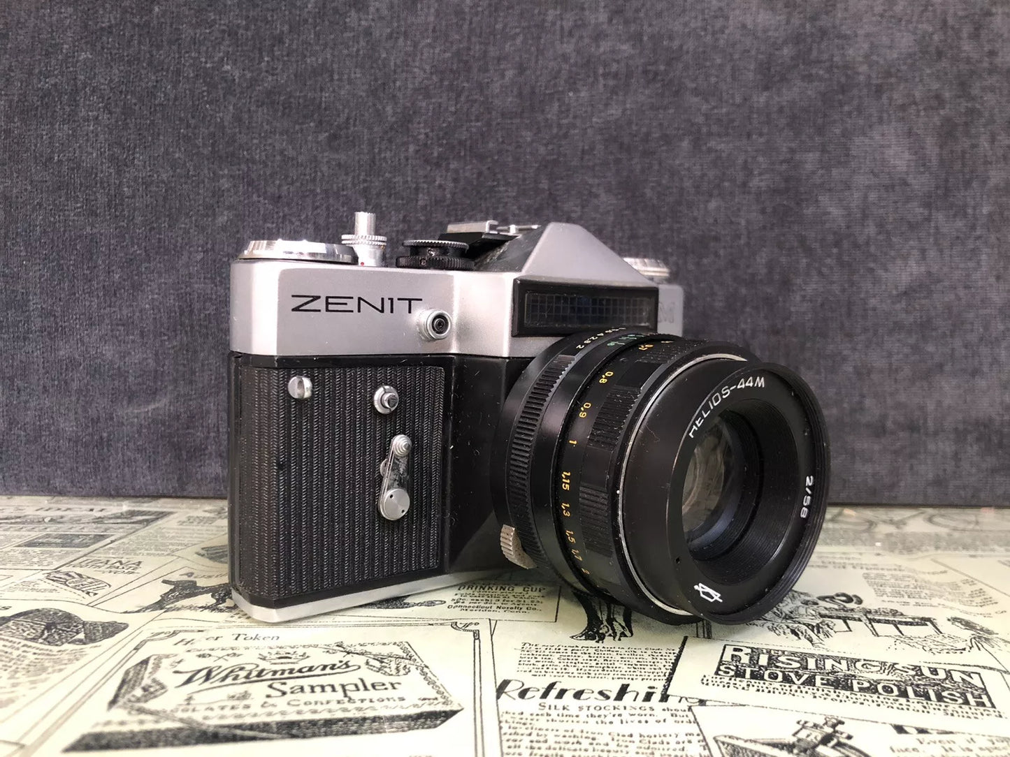 Fotocamera Analogica Zenit EM URSS Vintage Anni 80 Reflex 35mm Obiettivo Helios