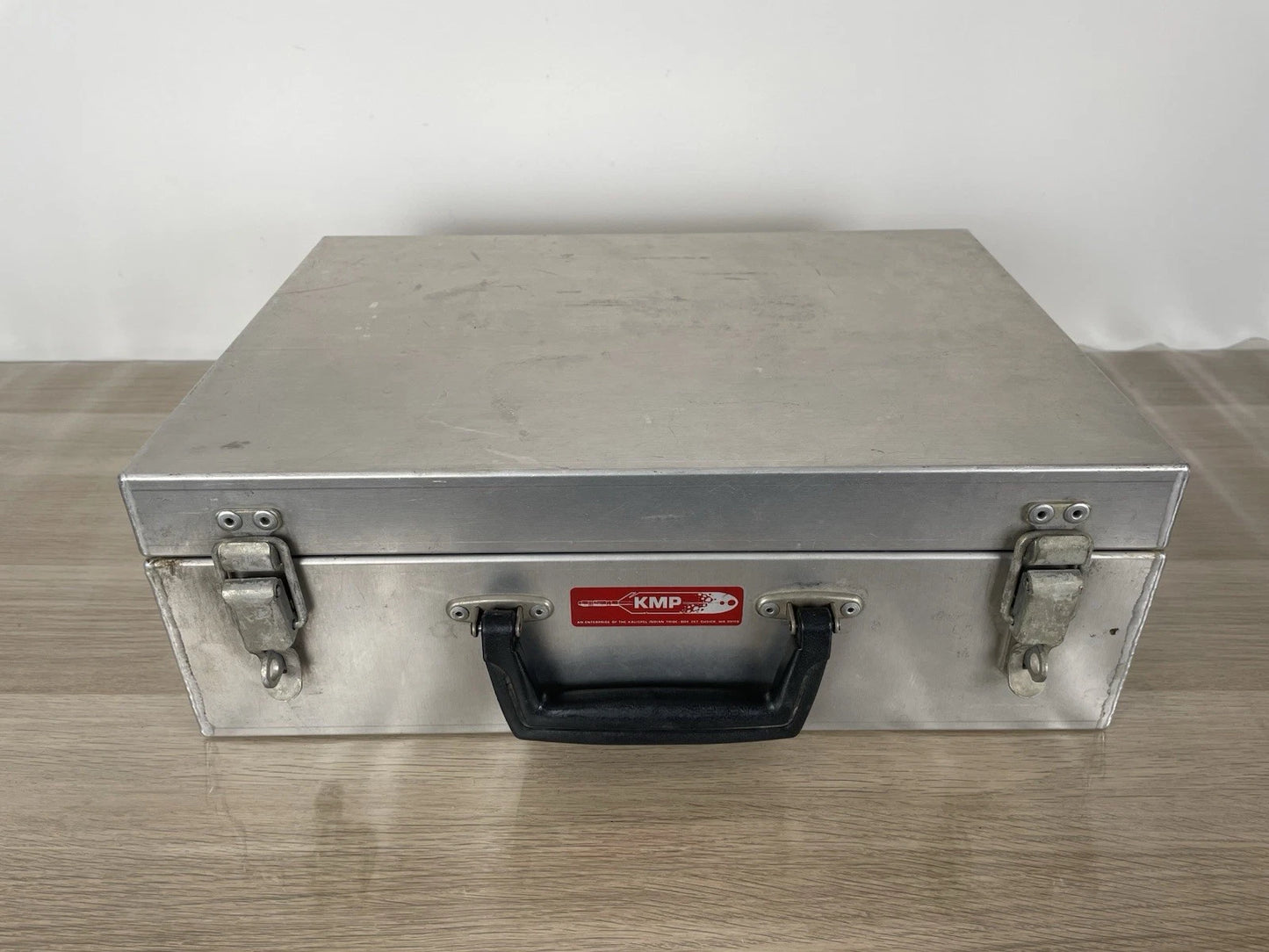 Valigia Tecnica KPM in Metallo Ermetica Vintage per Fotografia Strumenti Argento