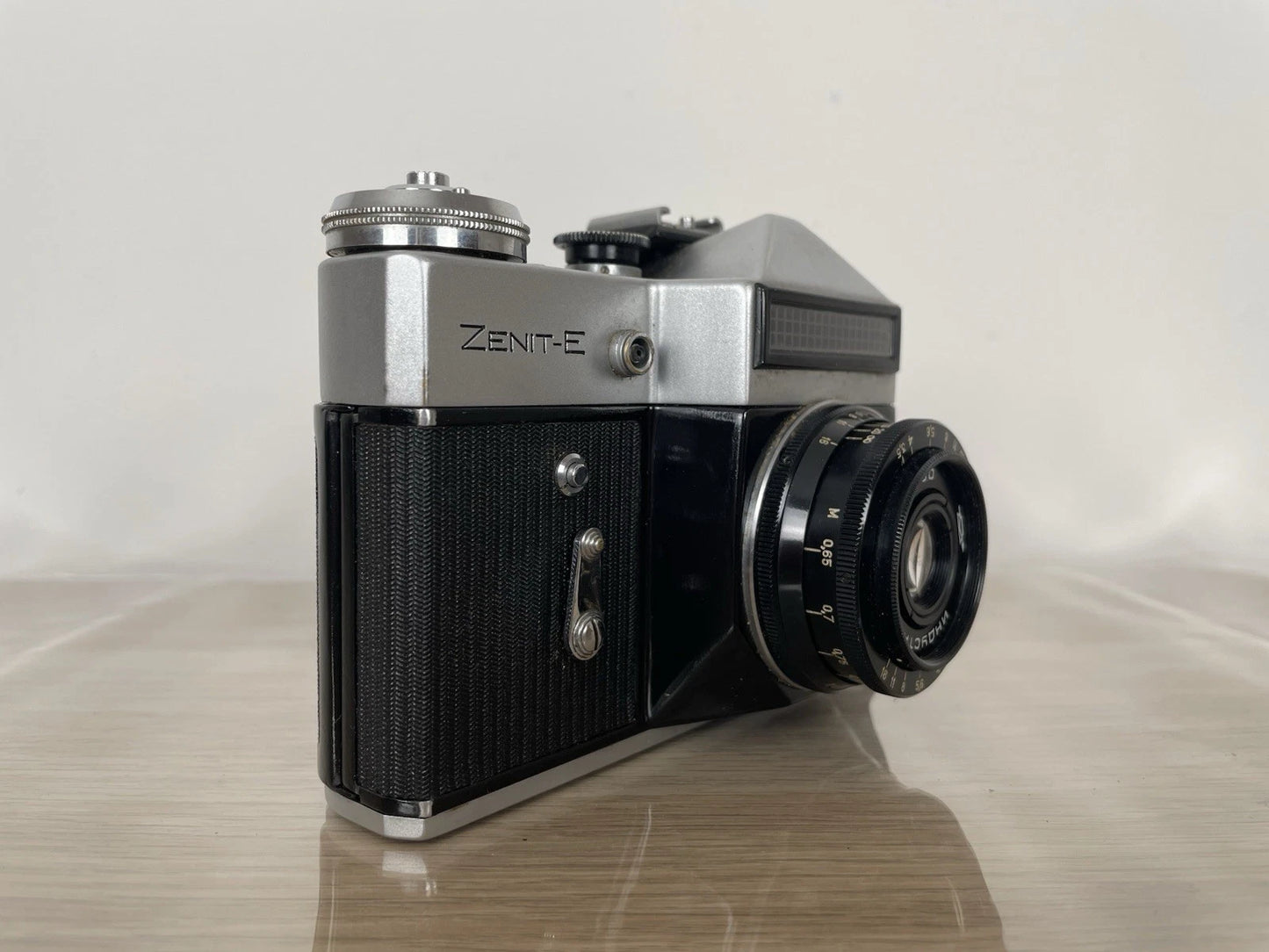 Fotocamera Analogica Zenit E Reflex 35mm URSS Anni 70 Nera Argento Con Custodia