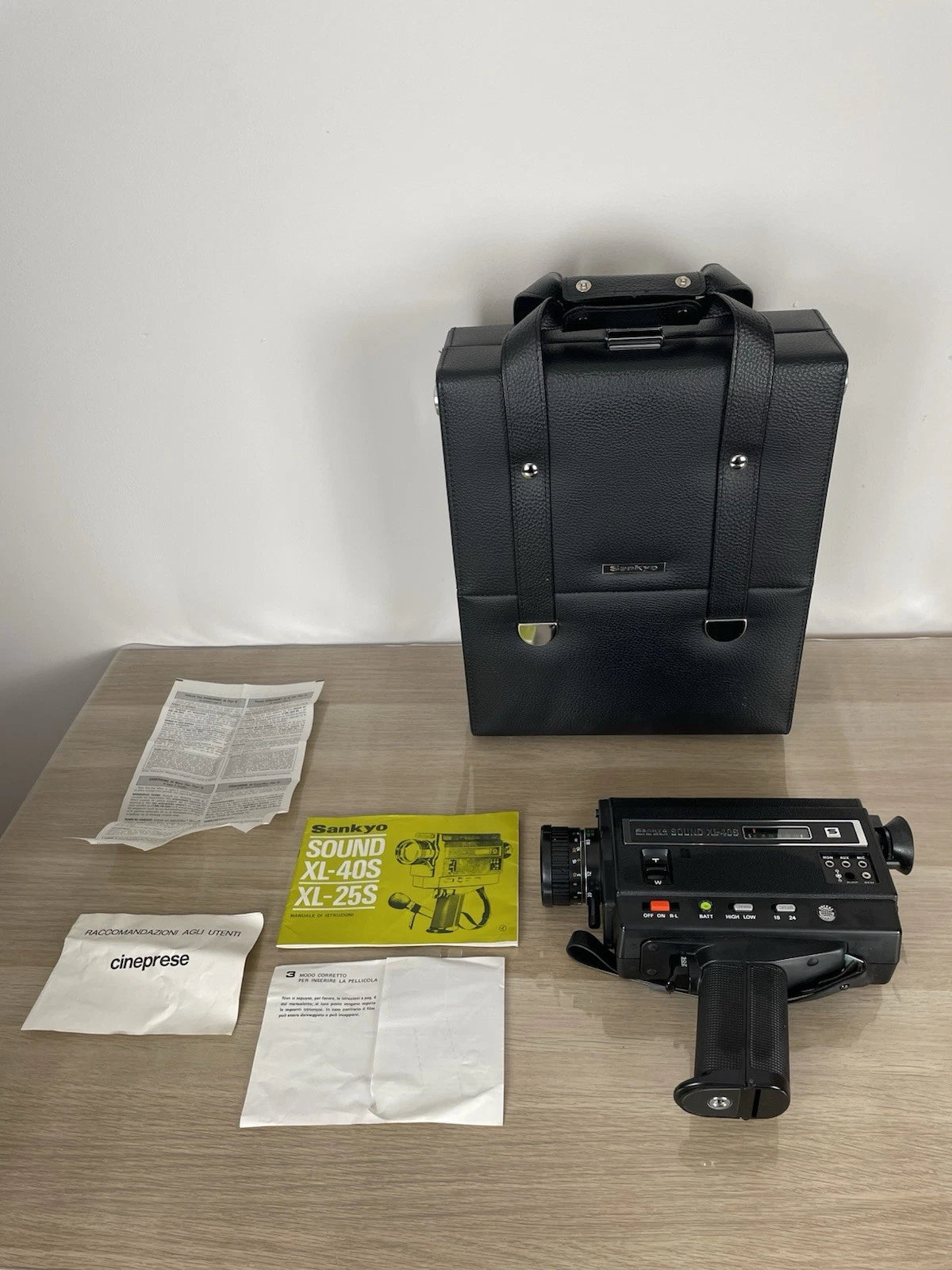 Cinepresa Sankyo Sound XL 40 S Giappone Vintage 1975 Nero Super 8 Sonora ASA