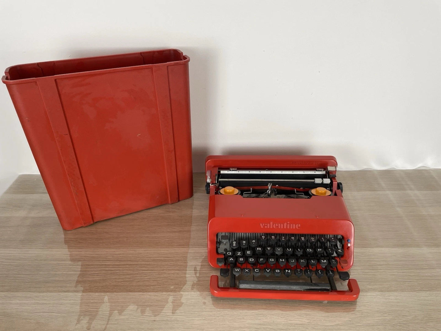 Macchina Per Scrivere Olivetti Valentine Ettore Sottsass Anni 70 MoMa NYC Rosso