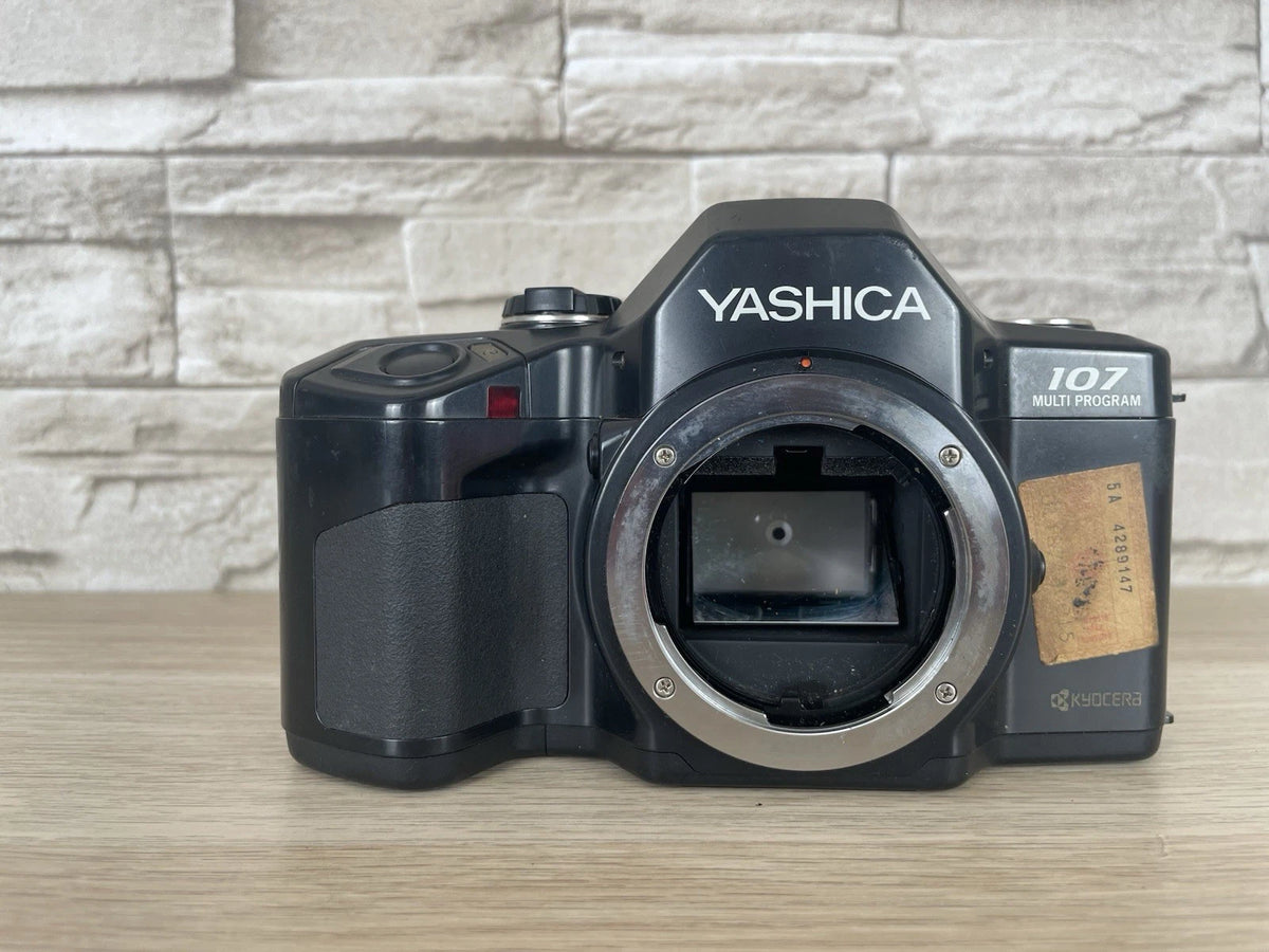 Fotocamera Analogica Yashica Reflex 107 Multi Program Corpo Macchina Per Ricambi