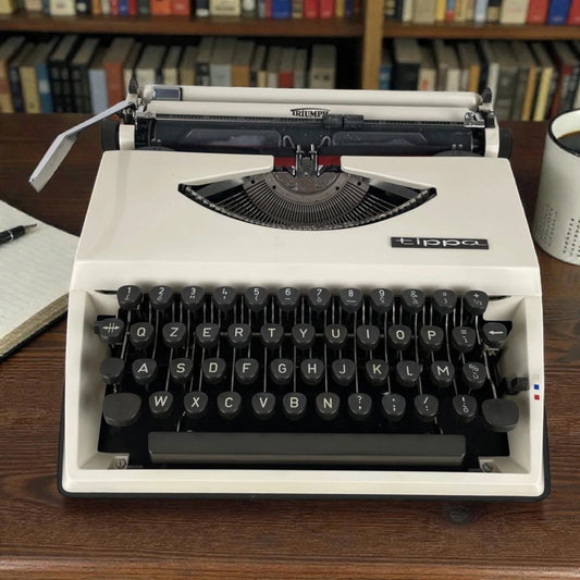 Macchina Per Scrivere Portatile Adler Tippa Triumph Vintage Anni 70 Bianca
