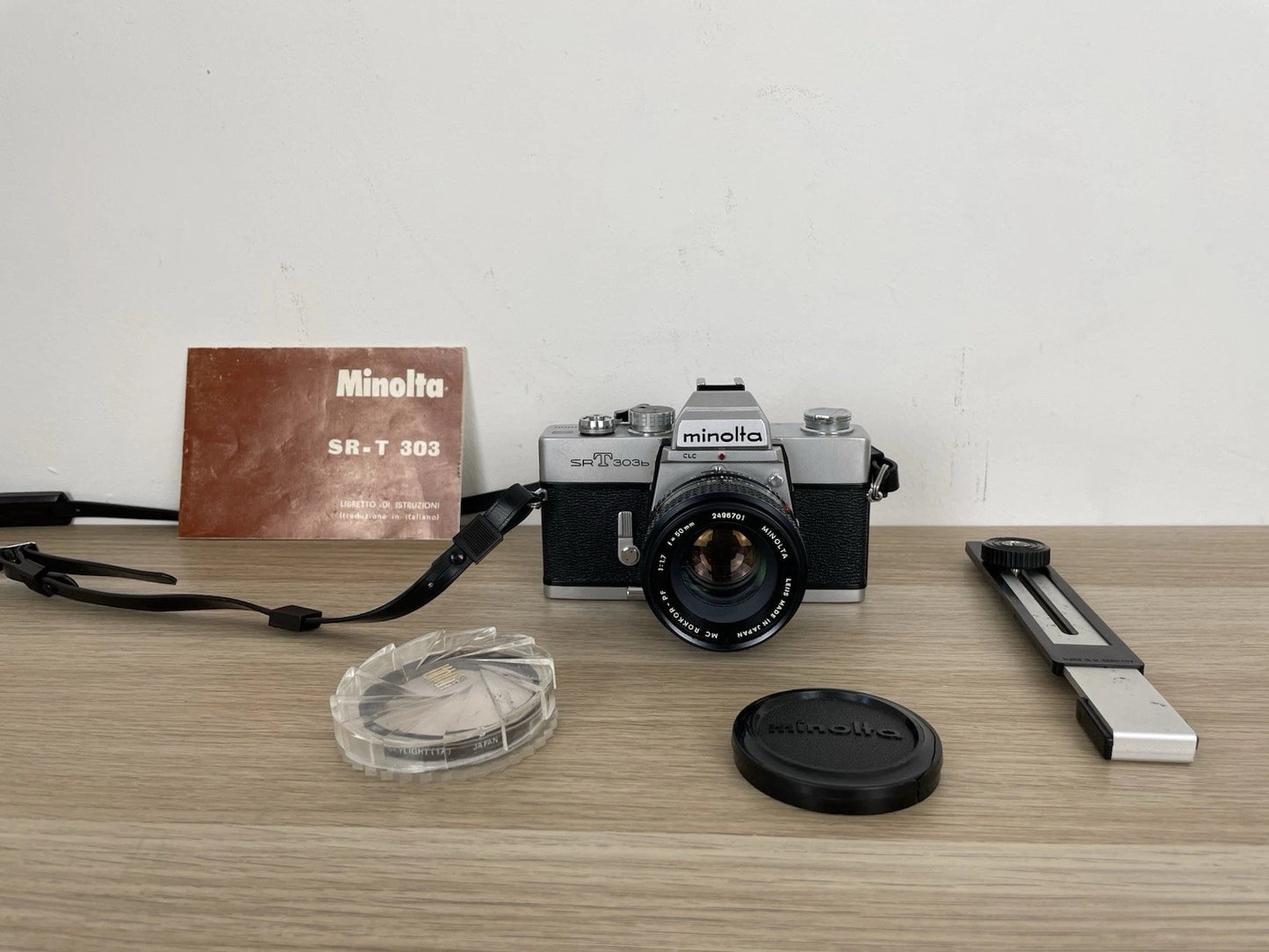 Fotocamera Analogica Minolta SRT303B 35mm Reflex Obiettivo Tracolla E Libretto