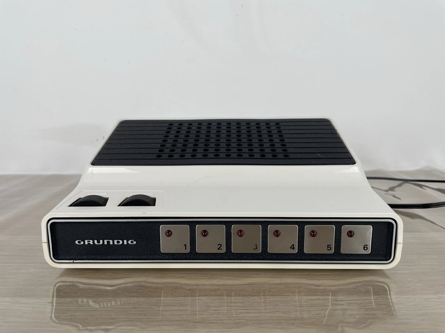Radio Filodiffusione Grundig FD1200S Vintage Design Anni 70 Bianco
