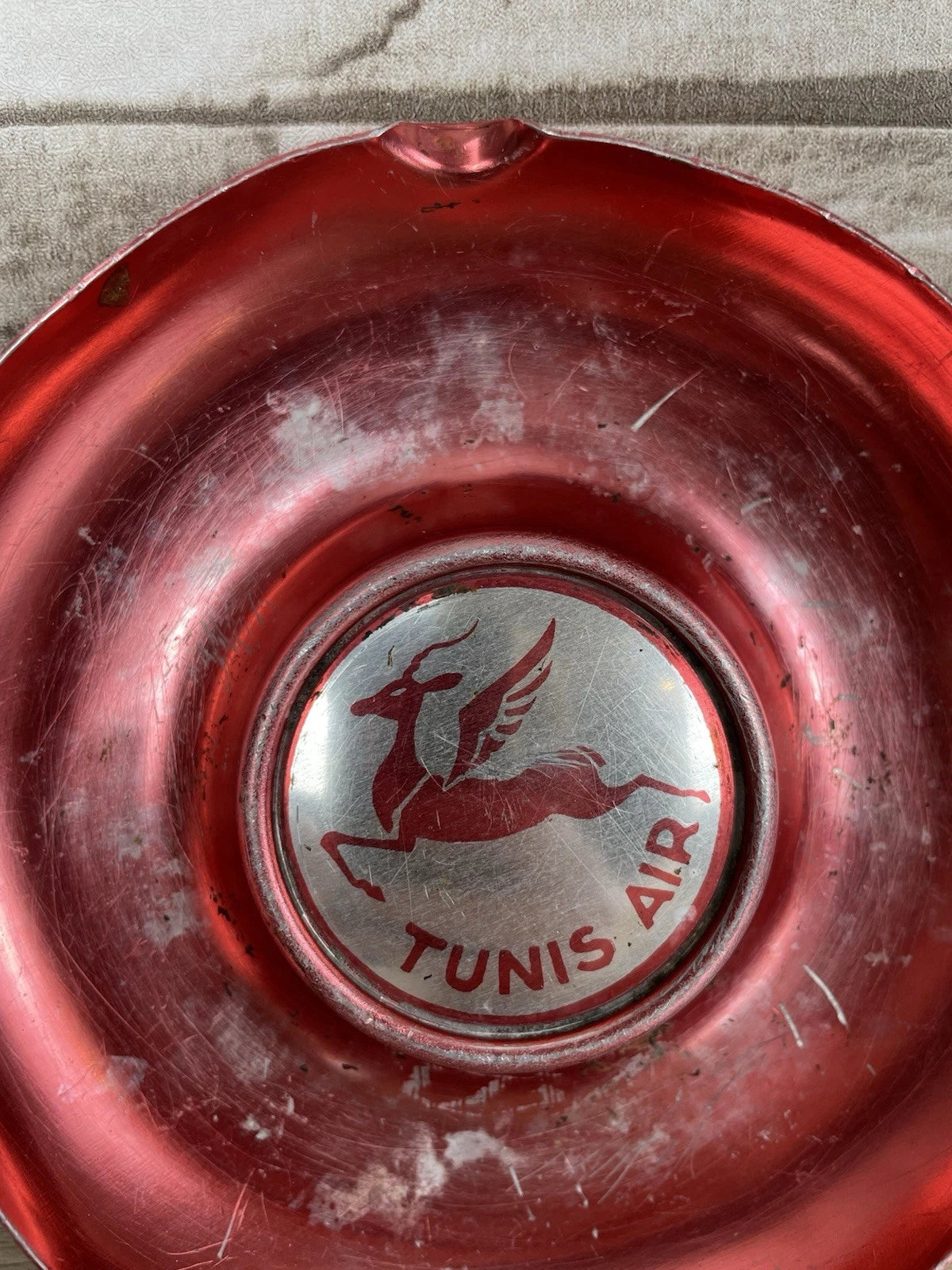 Posacenere Portacenere Tunis Air Rosso Gadget Promozionale In Metallo Vintage
