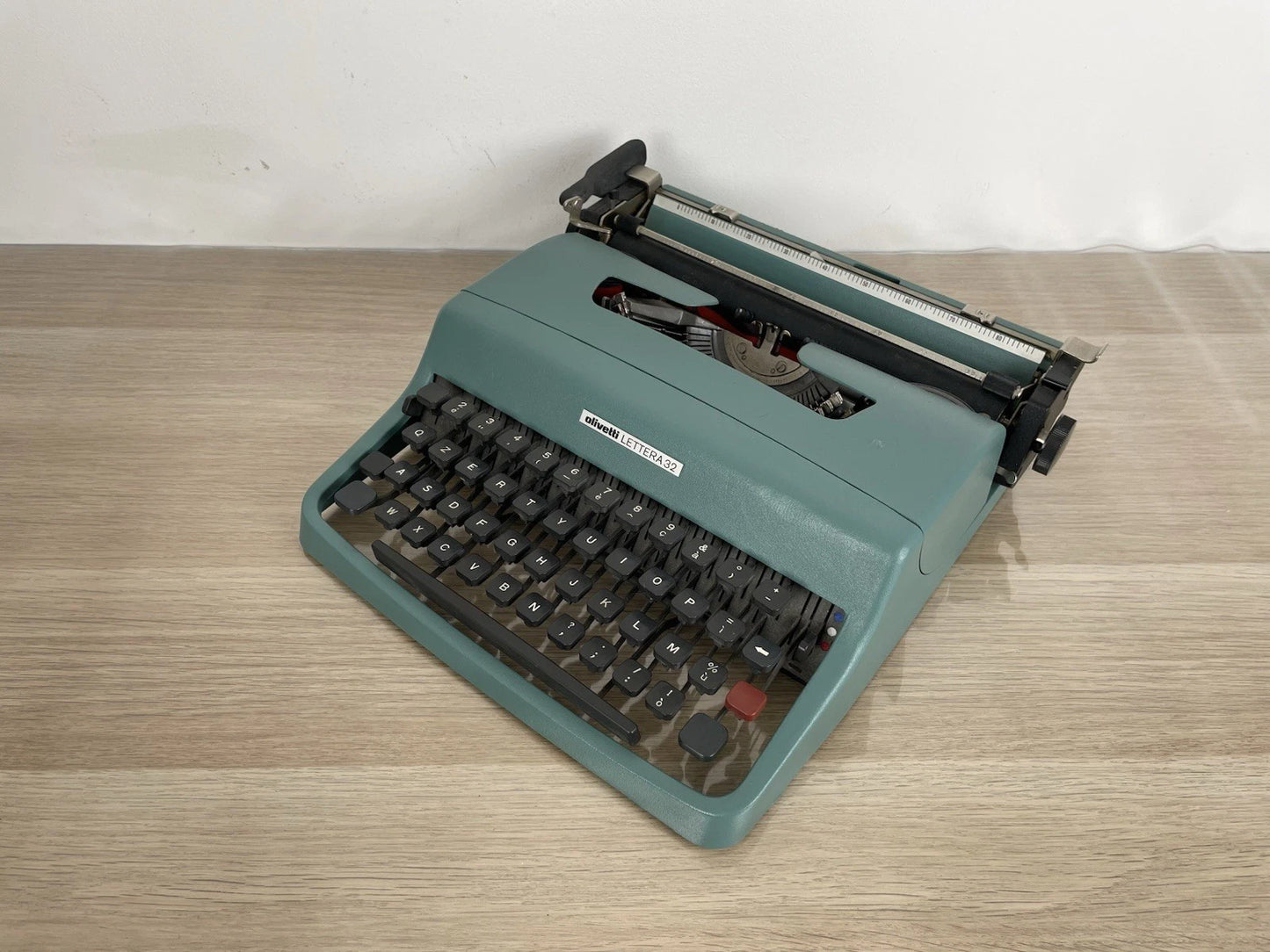 Macchina Da Scrivere Olivetti Lettera 32 Vintage Design Nizzoli Anni 60 Azzurra