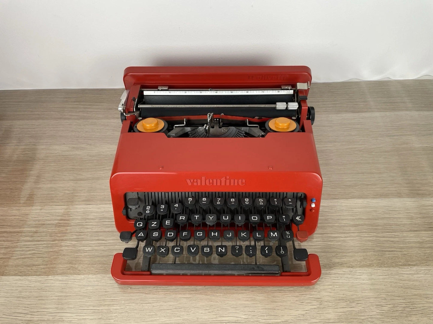 Macchina Per Scrivere Olivetti Valentine Ettore Sottsass Anni 70 MoMa NYC Rosso
