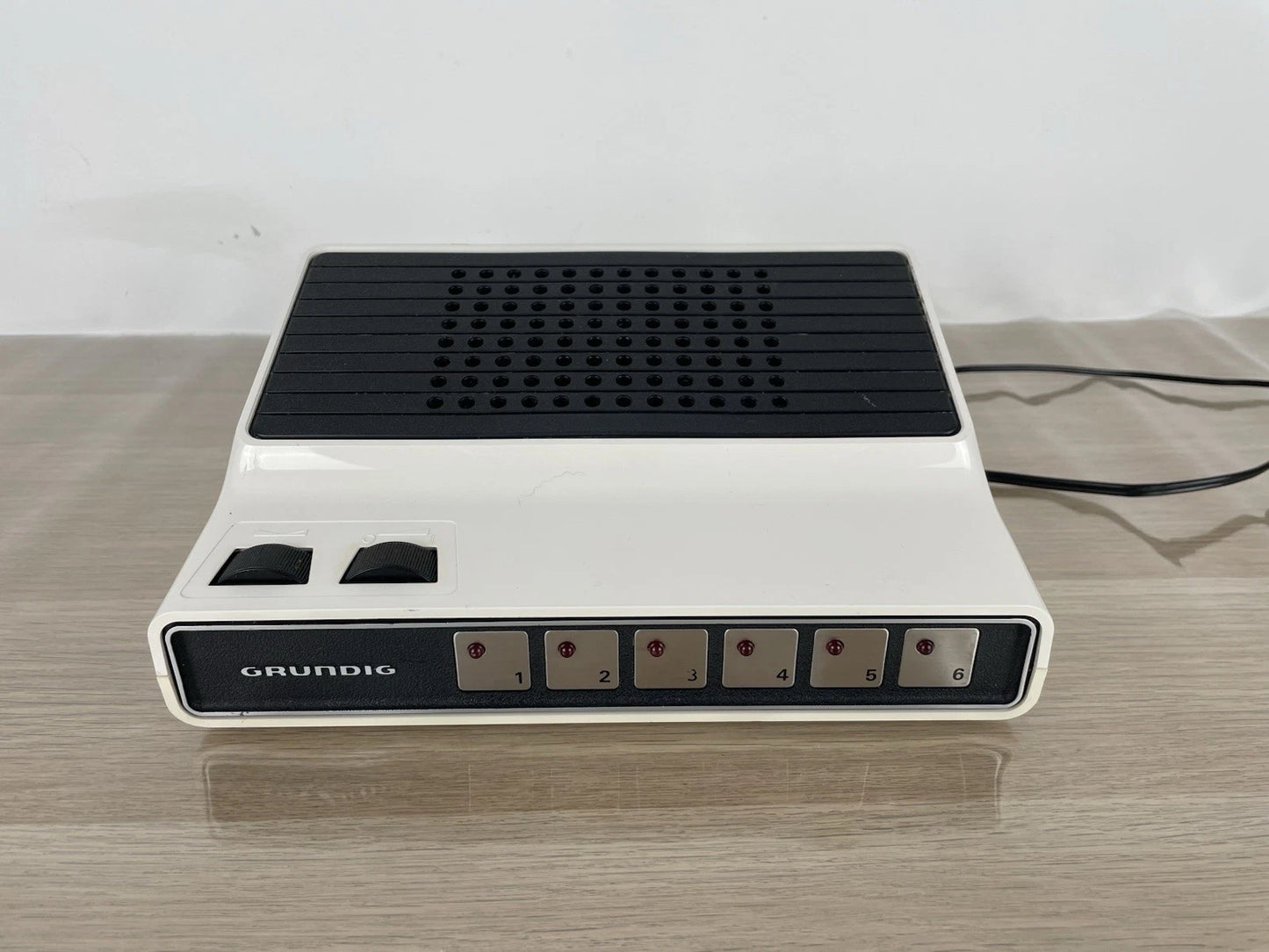 Radio Filodiffusione Grundig FD1200S Vintage Design Anni 70 Bianco