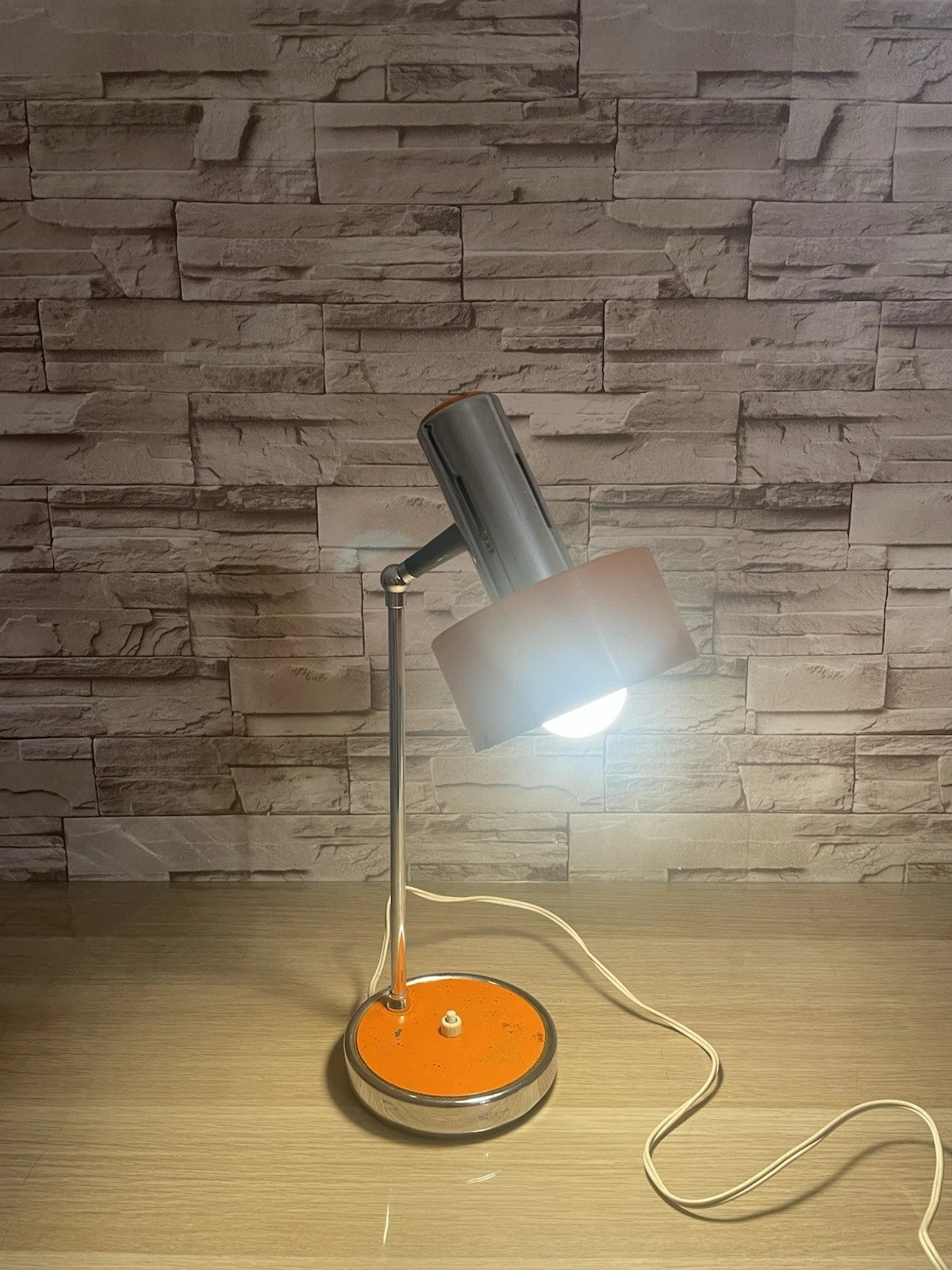 Lampada Da Tavolo Mid Century Vintage Anni 70 Arancione E Cromato Snodabile