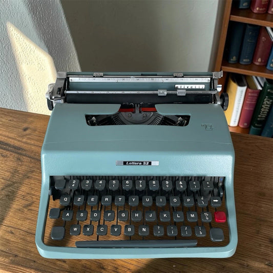Macchina Da Scrivere Olivetti Lettera 32 Vintage Design Nizzoli Anni 60 Azzurra
