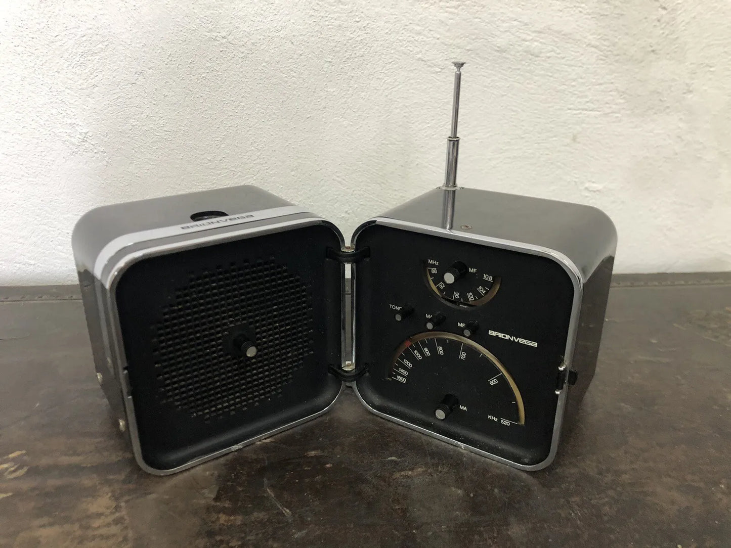 Radio Cubo Brionvega TS 502 Vintage Design Zanuso Sapper Colore Nero MoMa NYC