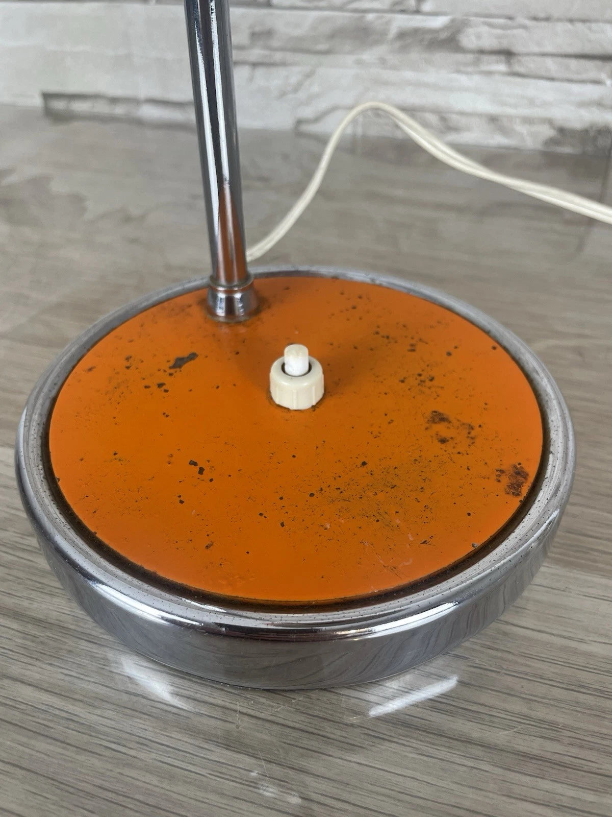 Lampada Da Tavolo Mid Century Vintage Anni 70 Arancione E Cromato Snodabile