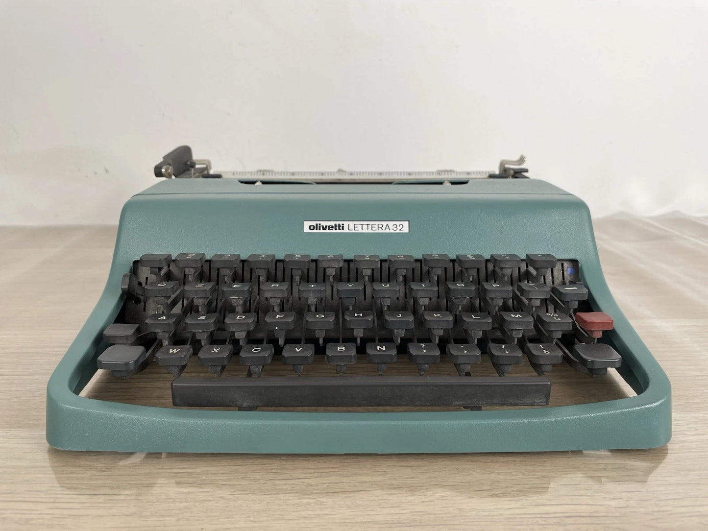 Macchina Da Scrivere Olivetti Lettera 32 Vintage Design Nizzoli Anni 60 Azzurra
